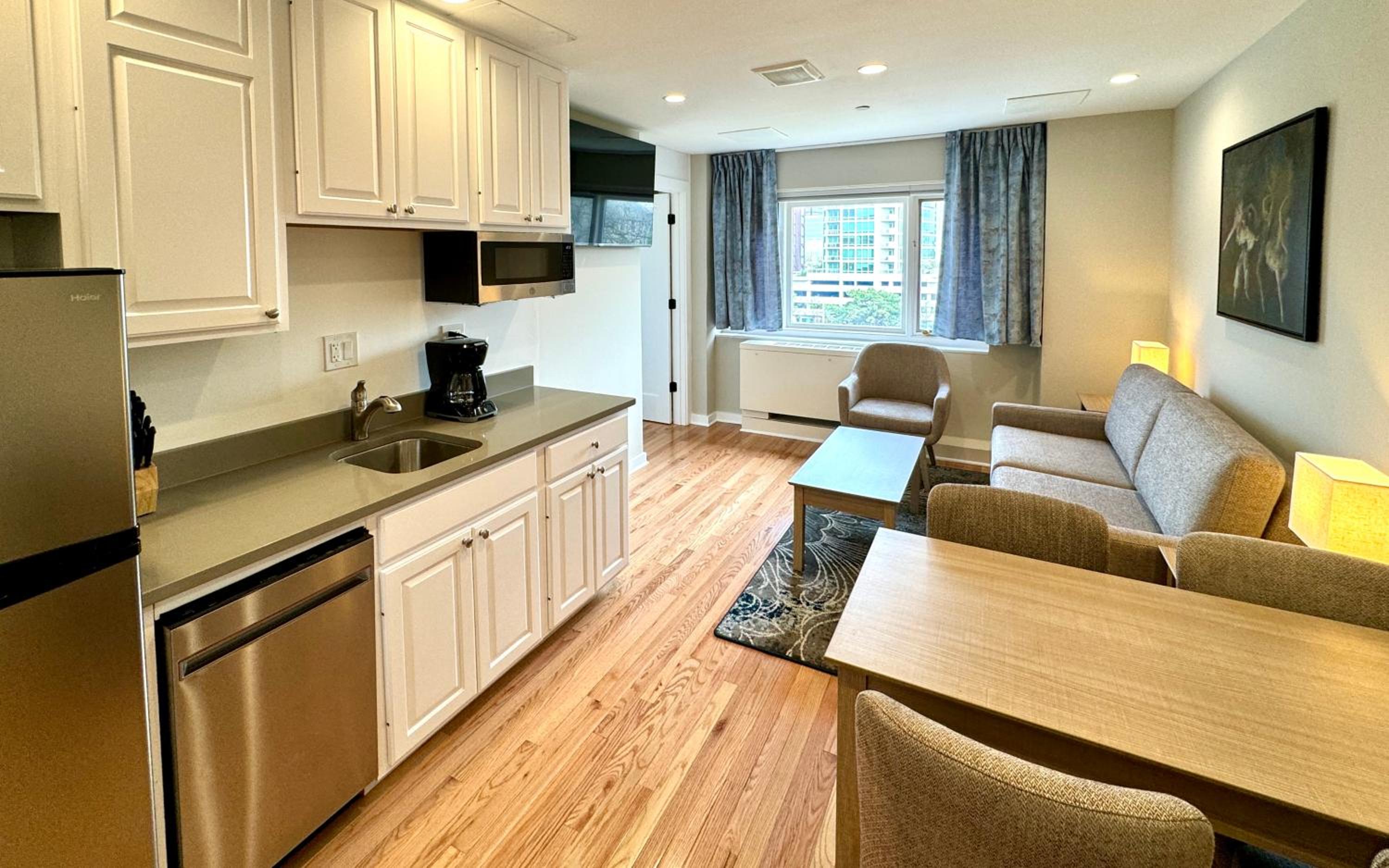 Queen Suite