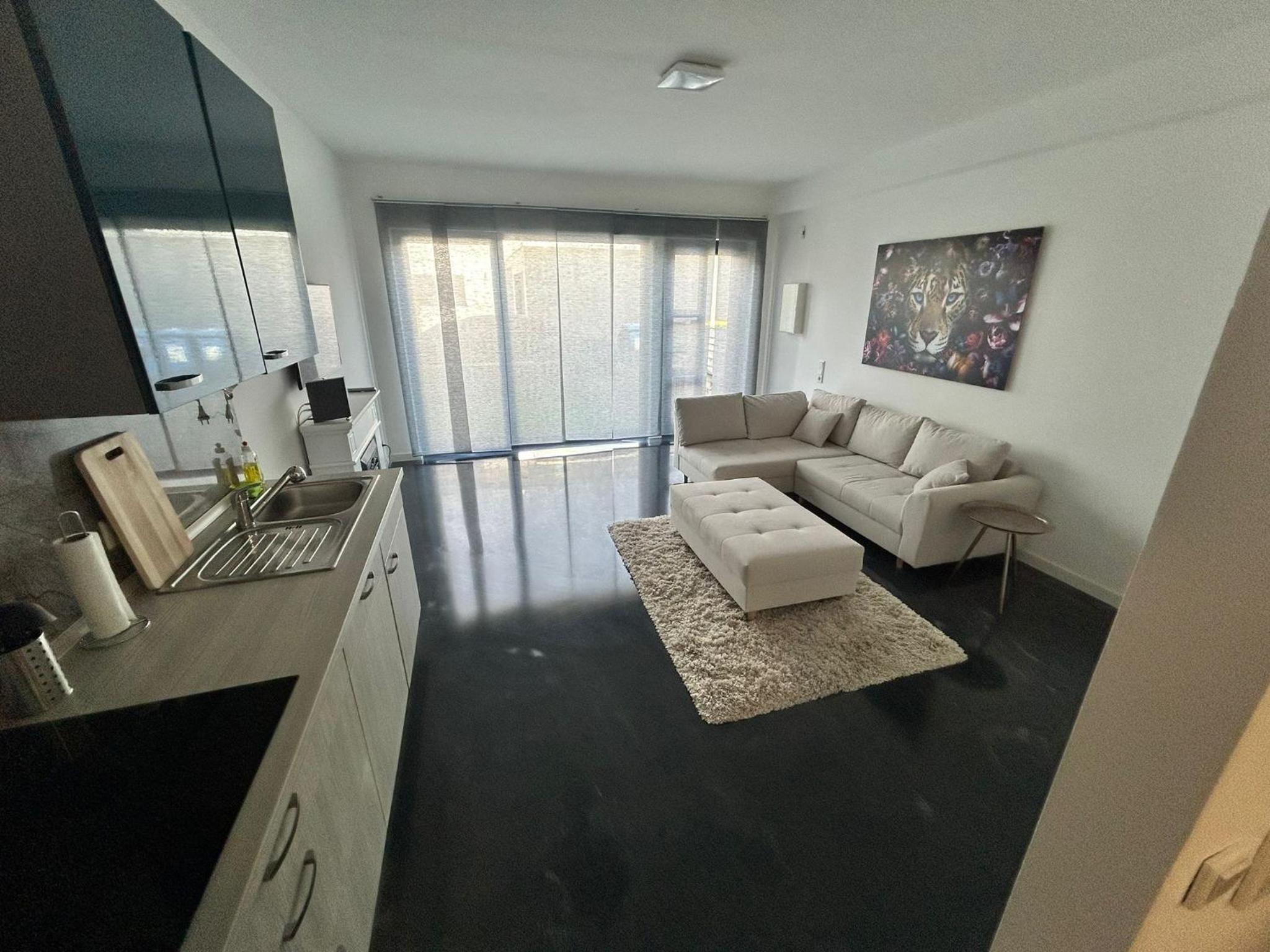 One-Bedroom Apartment photo 1