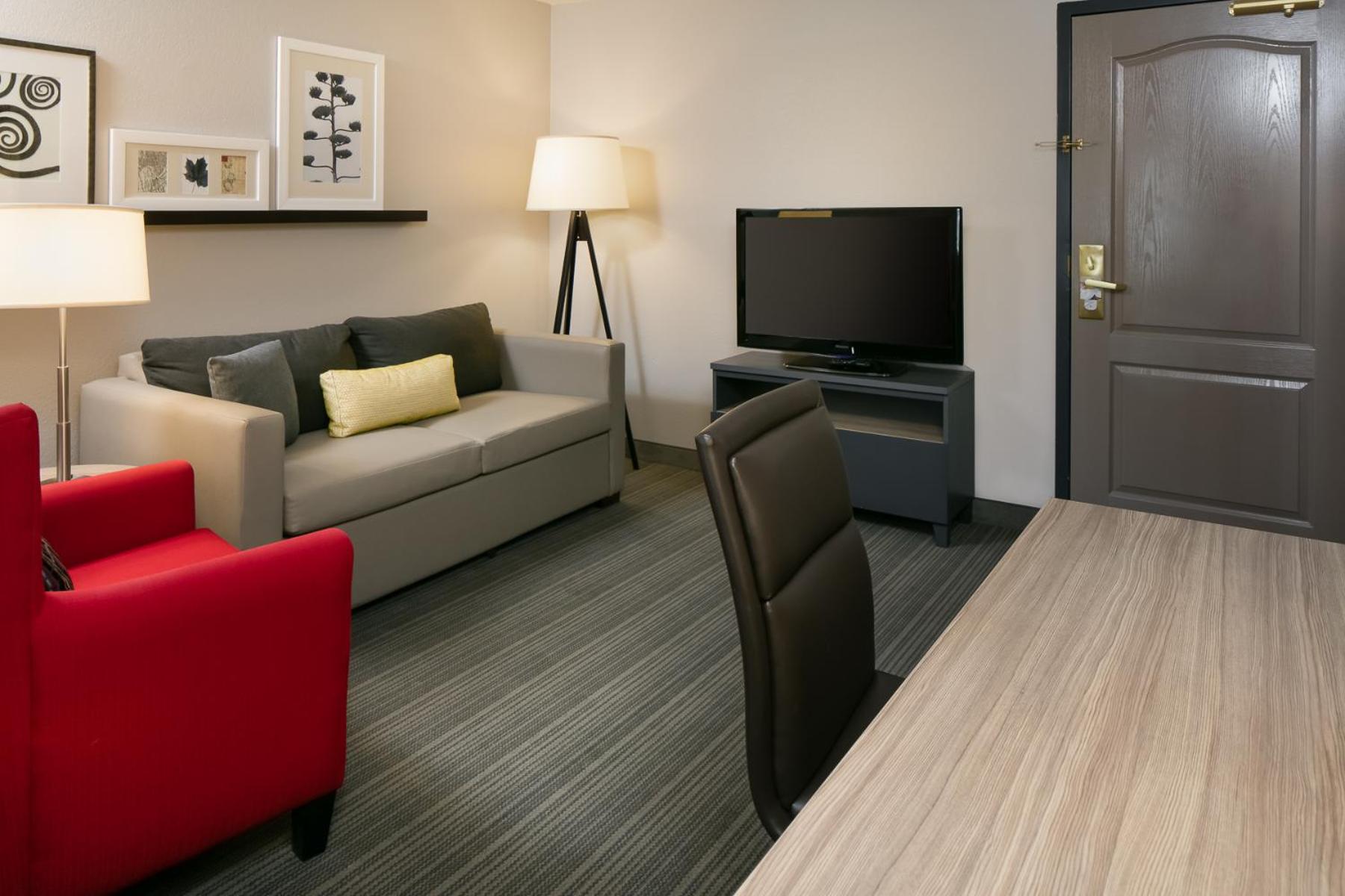 One-Bedroom Suite with Two Queen Beds - Non-Smoking - Photo 1