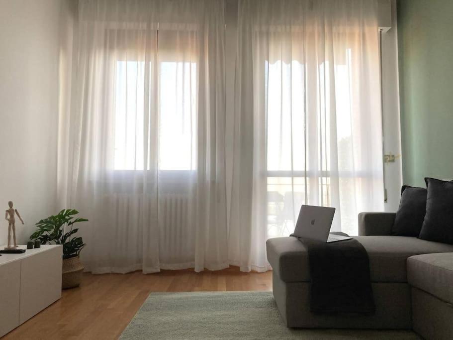 Apartment with Balcony photo 2