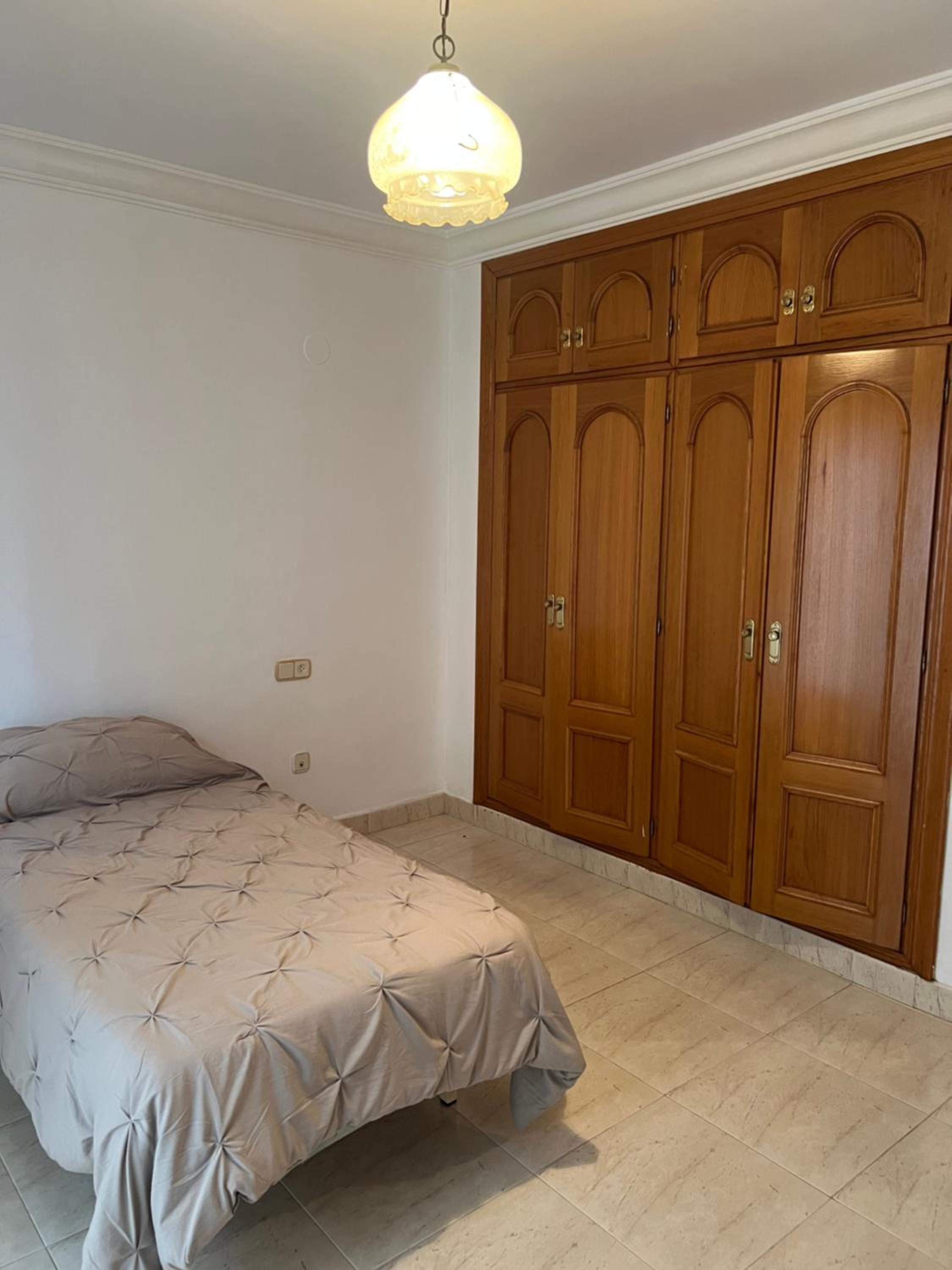 Casa de cuatro habitaciones