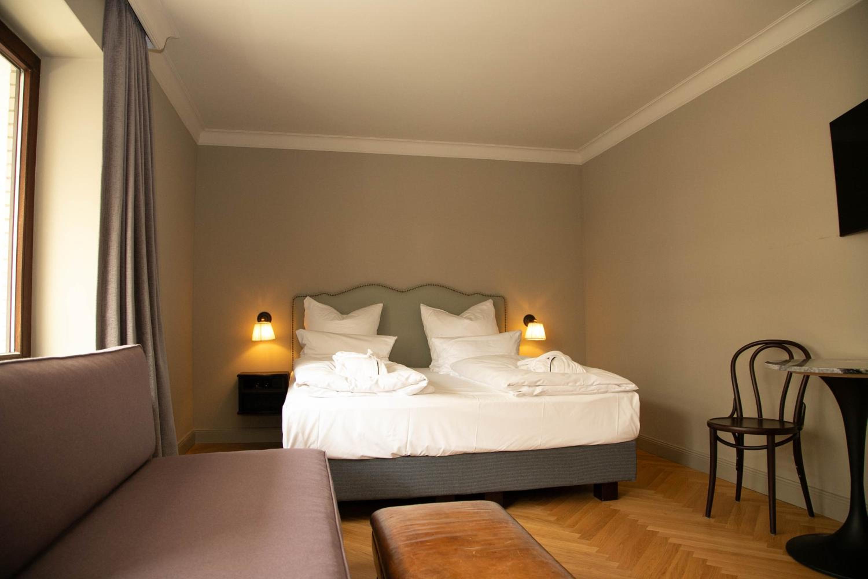 Superior King Room