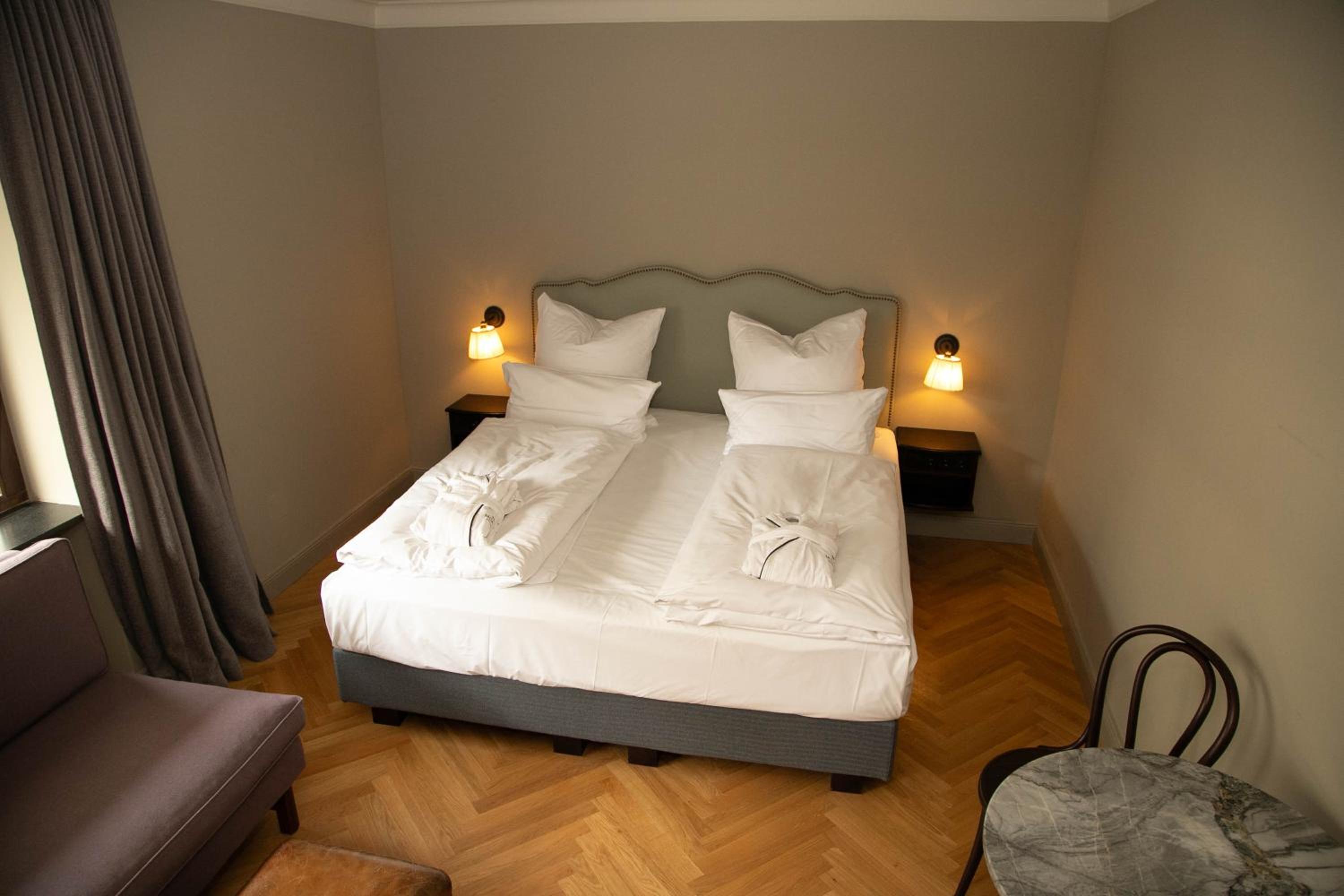 Superior King Room