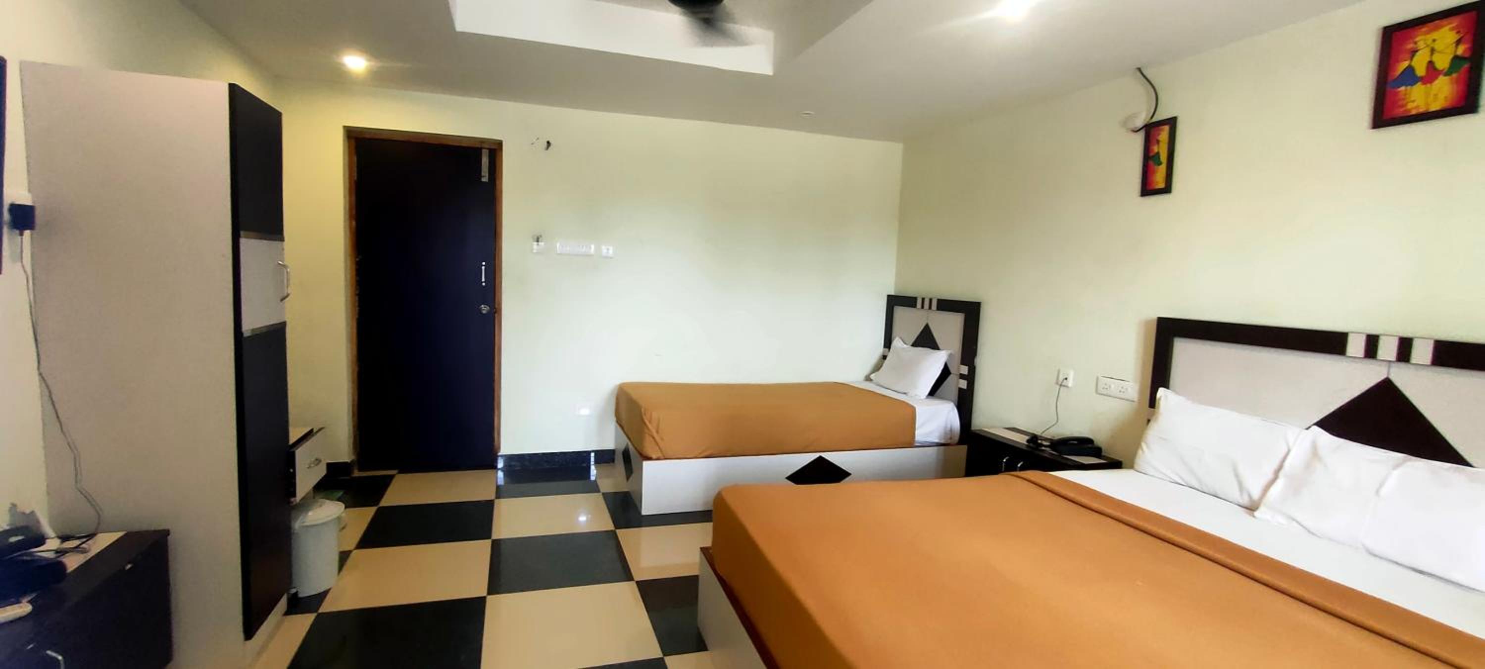 Triple Room with Balcony - Photo 1