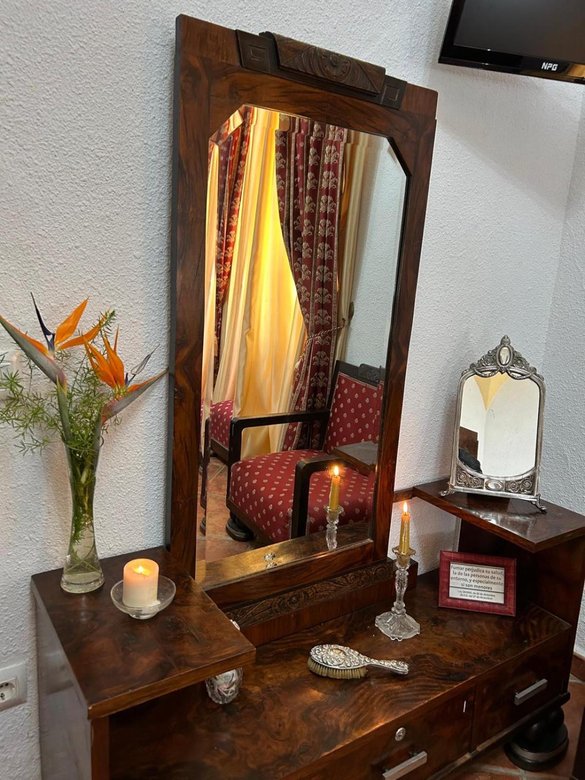 Double Room with Private External Bathroom photo 2