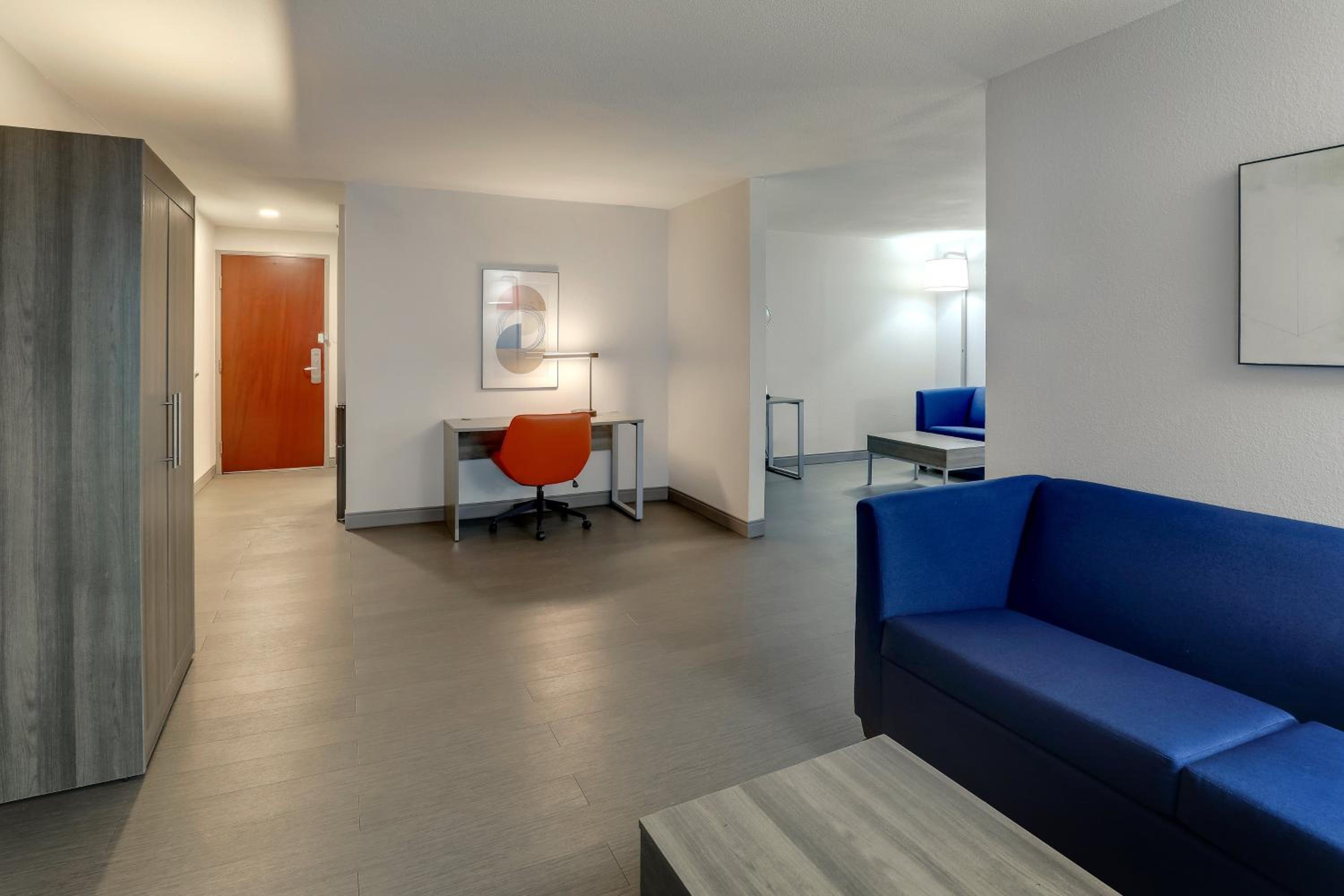 King Suite with Sofa Bed