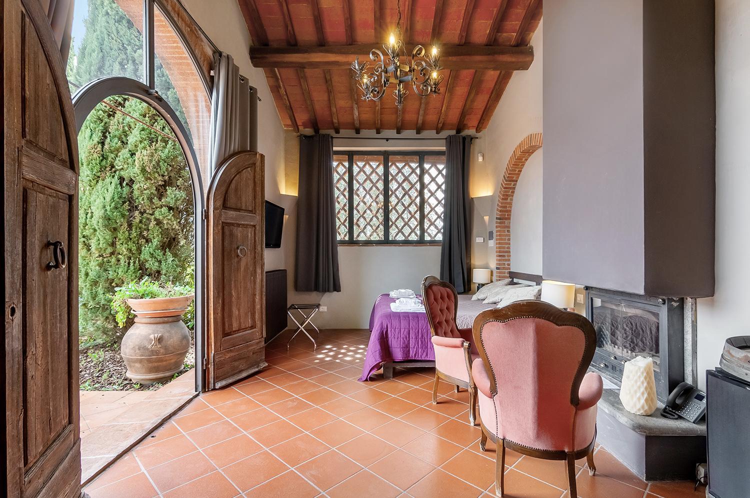 Deluxe Double Room with Garden View - Photo 5