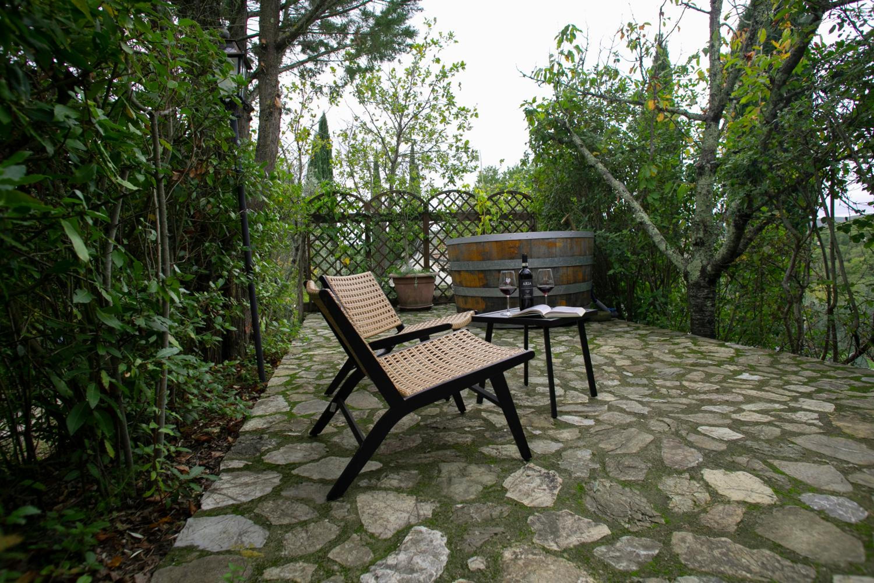 Deluxe Double Room with Garden View - Photo 17