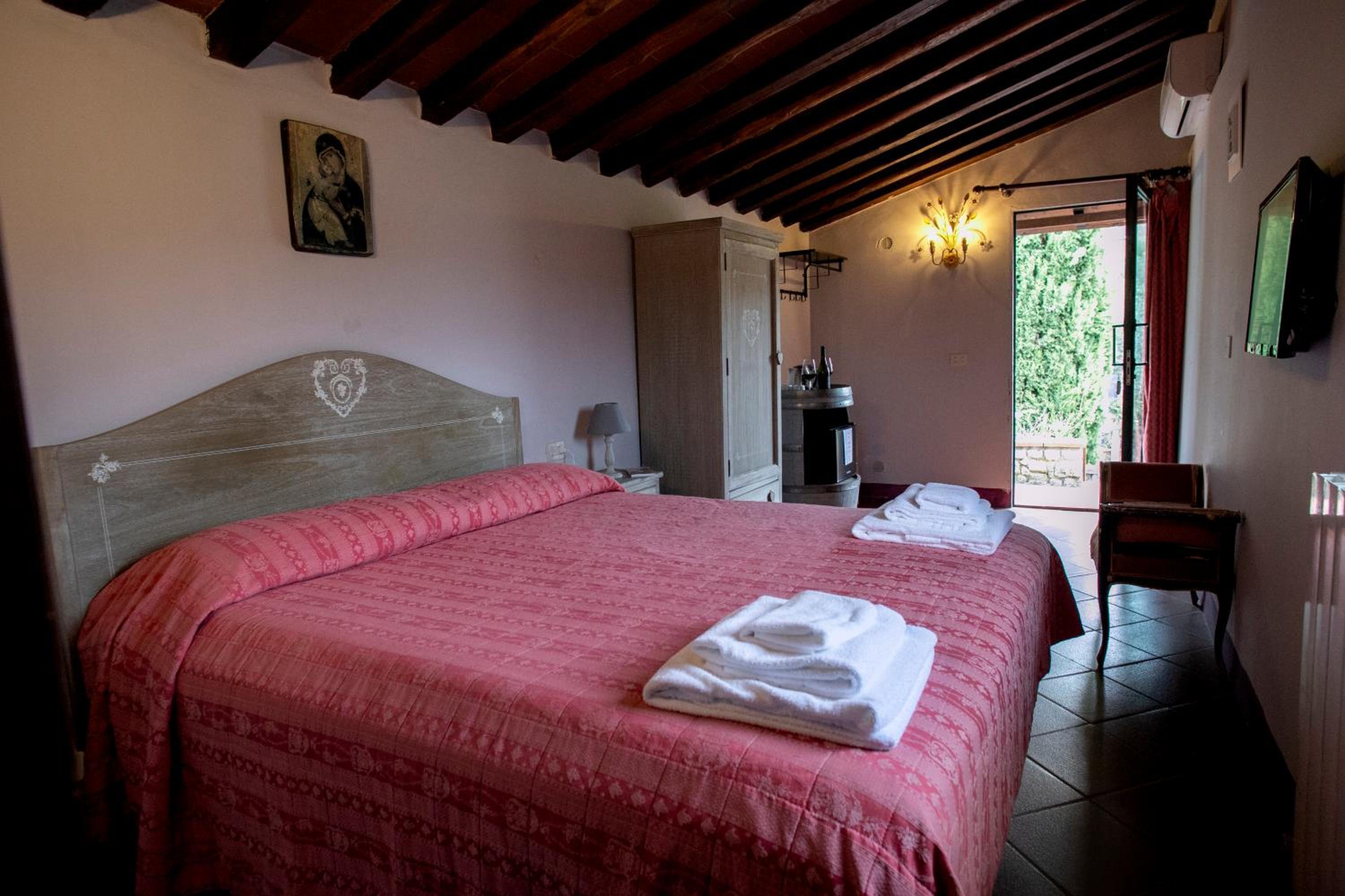 Deluxe Double Room with Garden View - Photo 16