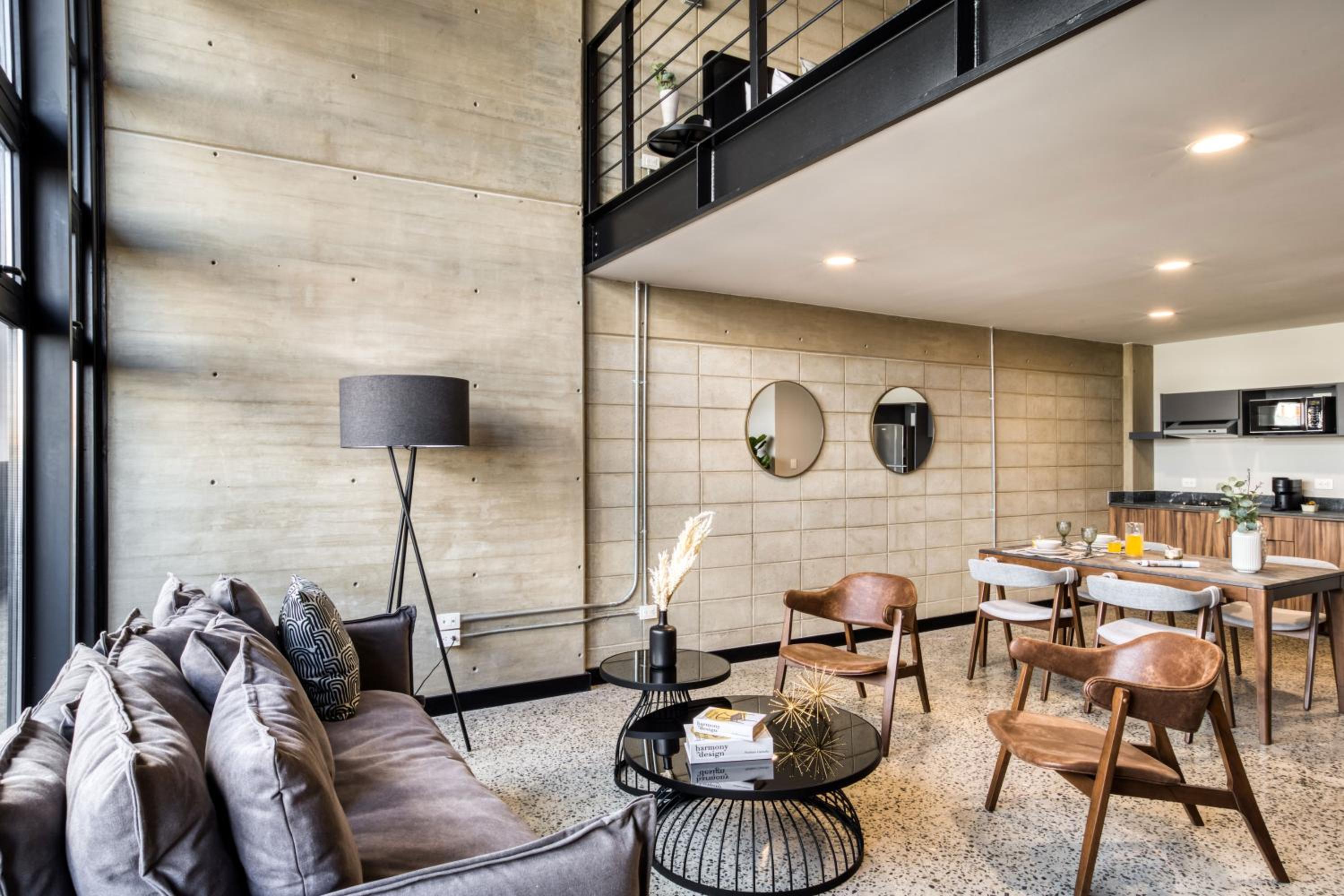 Premium Duplex Loft - Photo 3