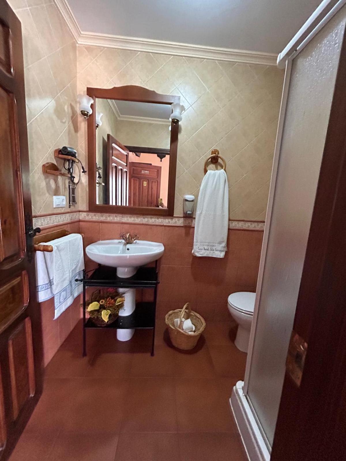 Double Room - Photo 4