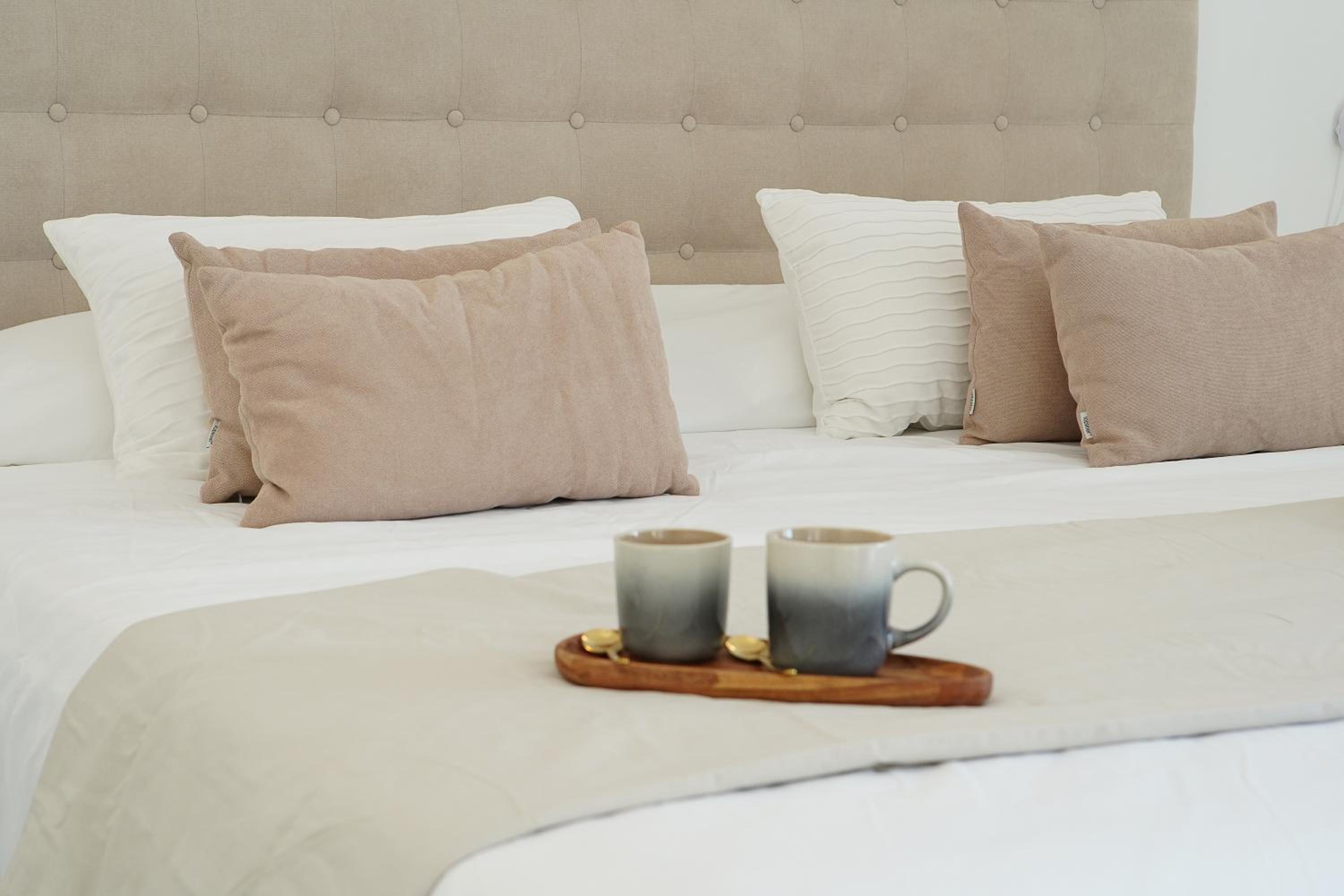 Apartamento de dos habitaciones con terraza y vista al mar