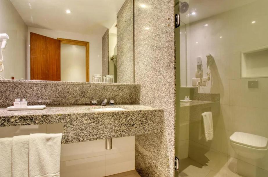 Standard Double Room - Photo 3