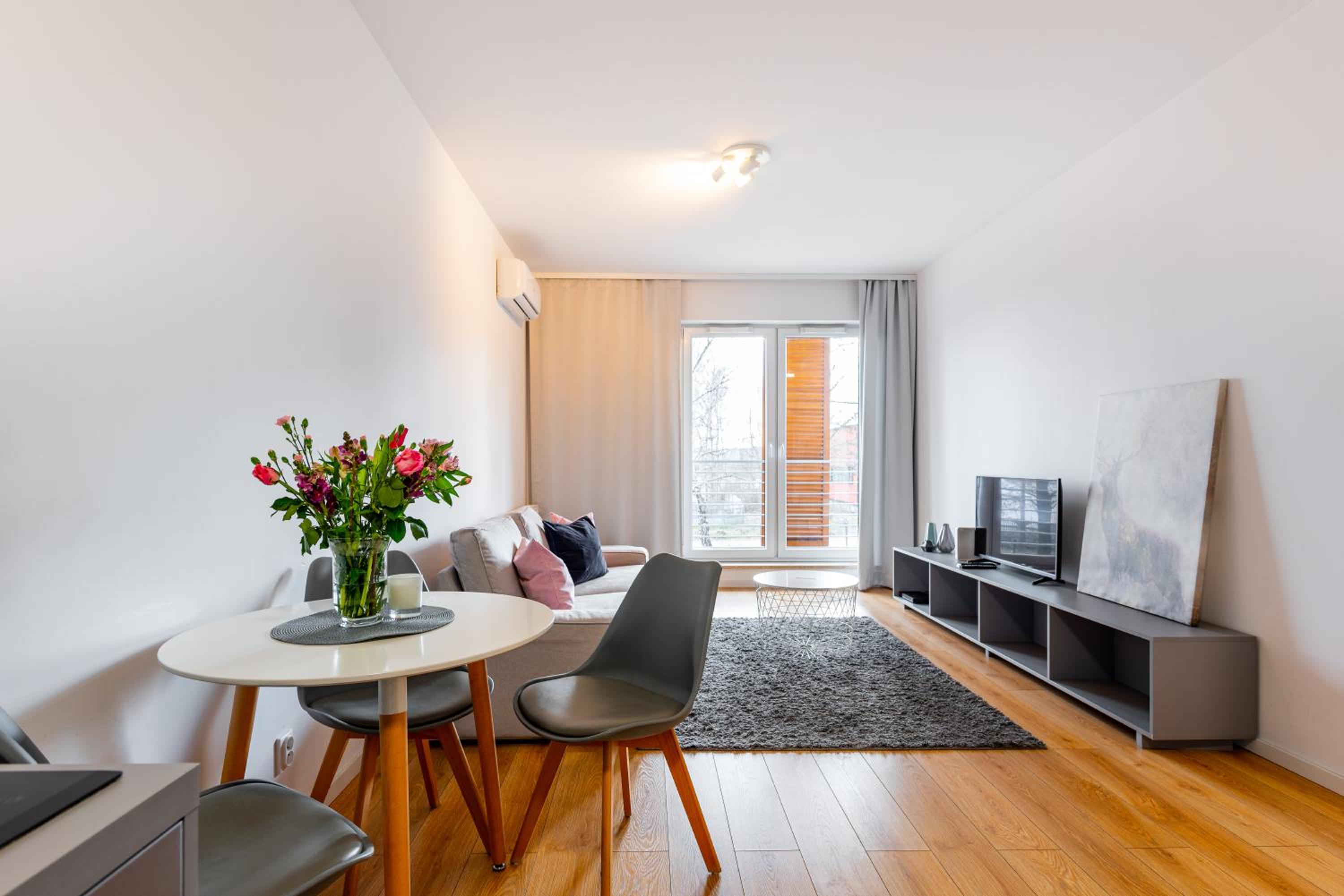 Comfort Apartment with Balcony - ul. Francuska 106/2