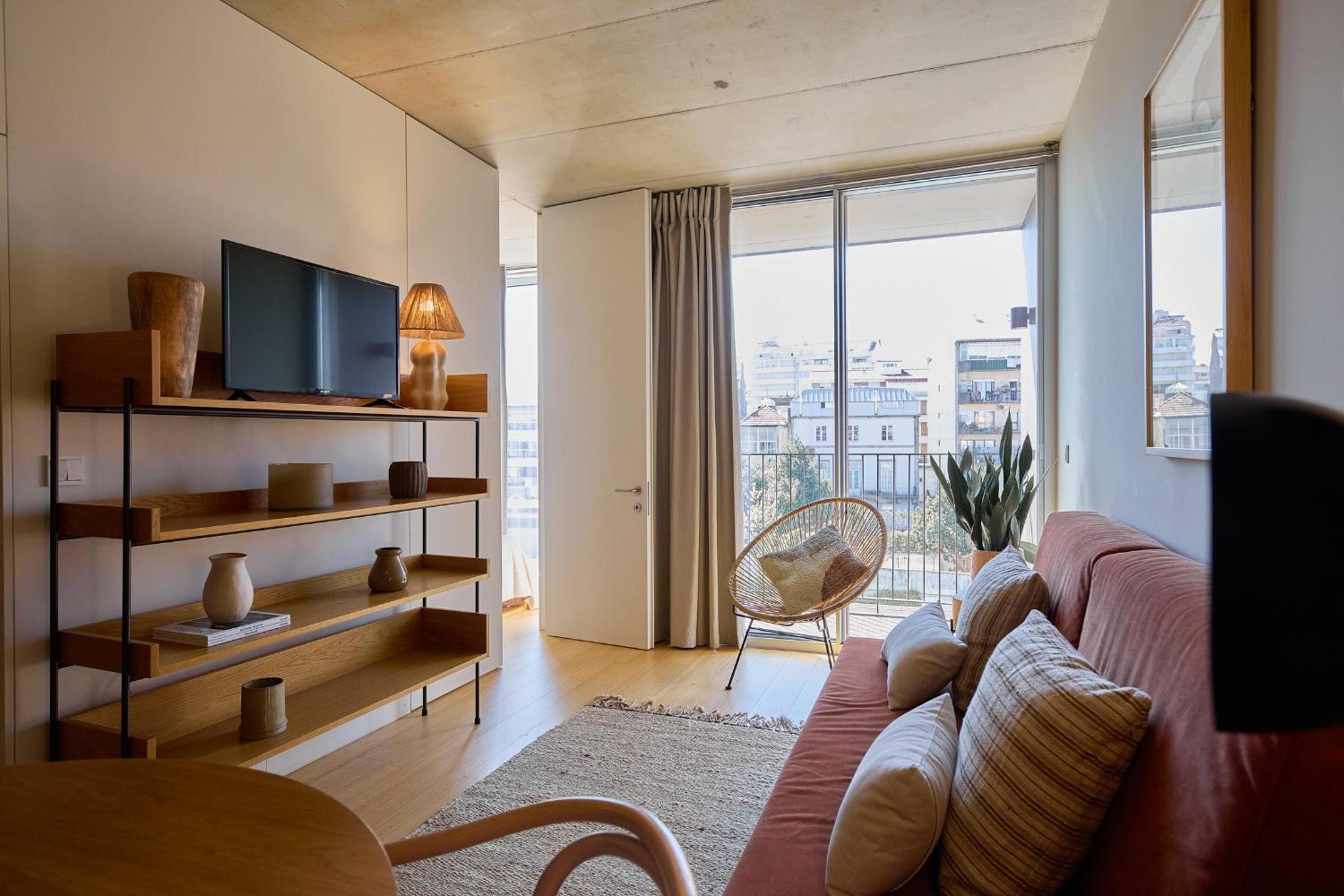 One-Bedroom Apartment with Balcony and Pool View - Photo 21