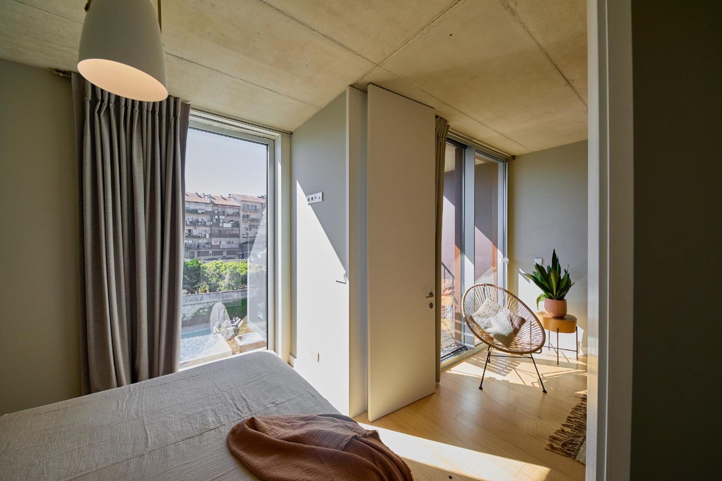 One-Bedroom Apartment with Balcony and Pool View - Photo 19