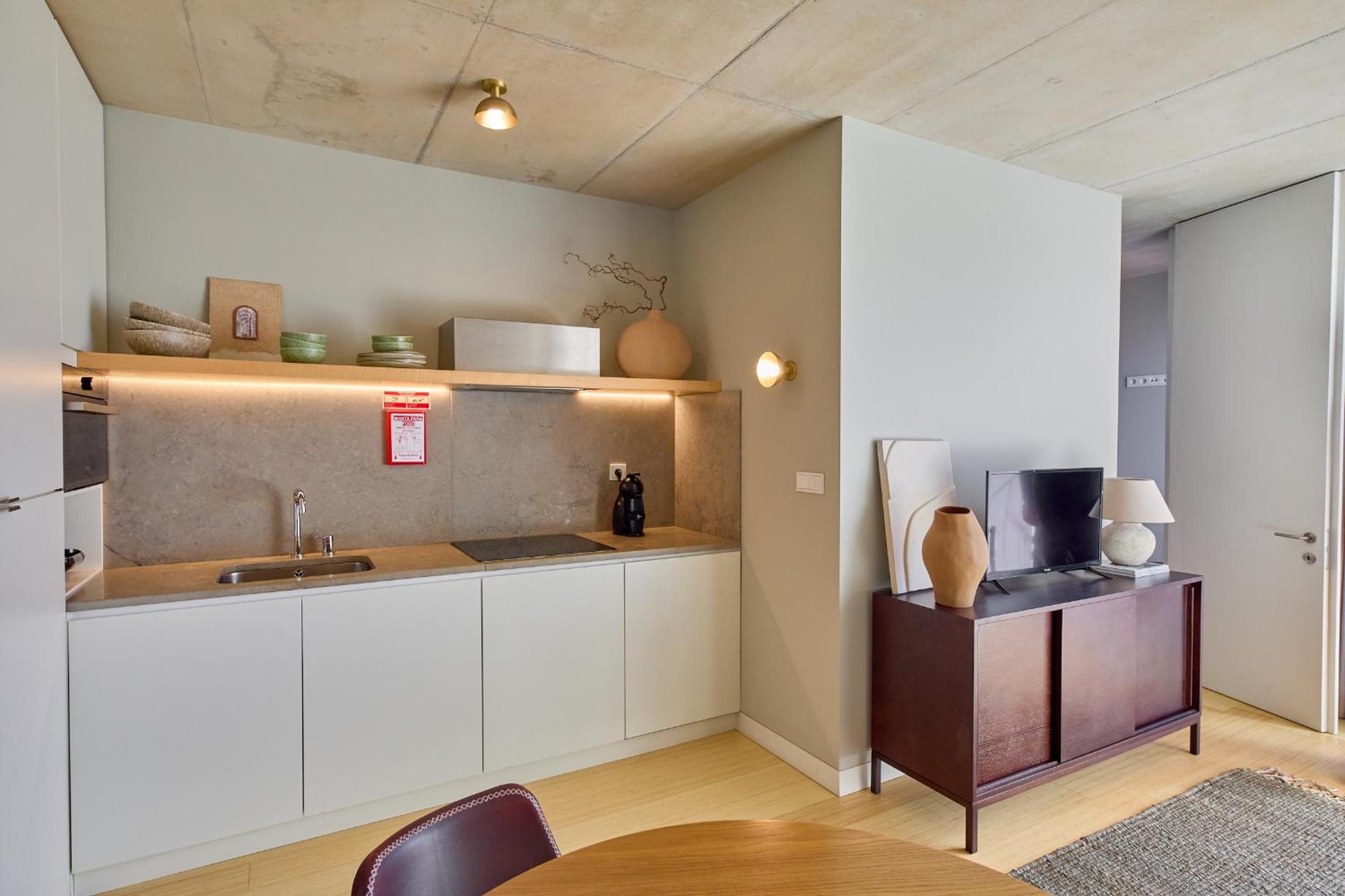 One-Bedroom Apartment with Balcony and Pool View - Photo 9