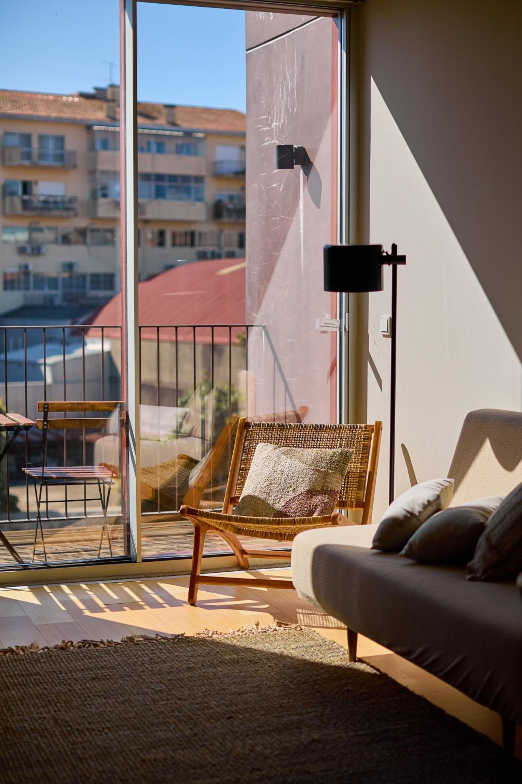 One-Bedroom Apartment with Balcony and Pool View - Photo 14