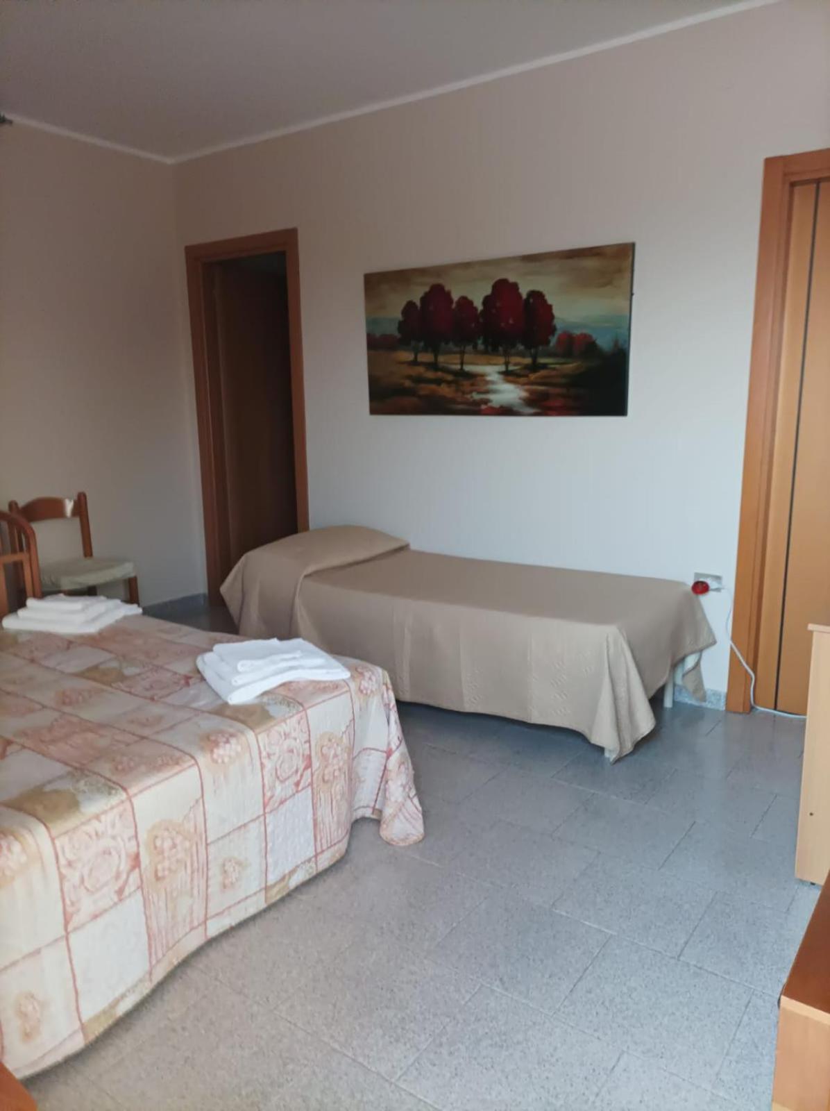 Double Room With Extra Bed photo 1