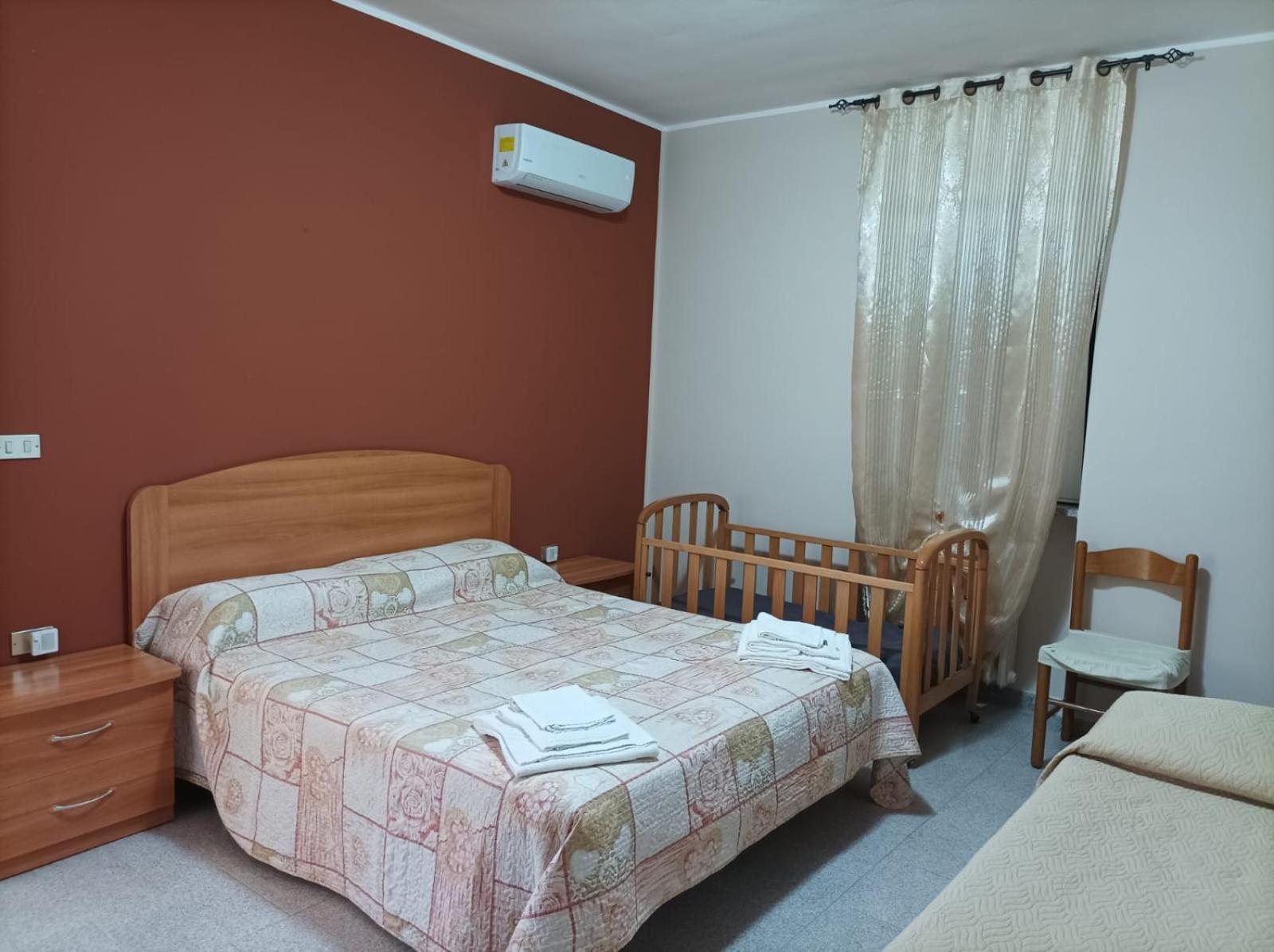 Double Room With Extra Bed photo 3