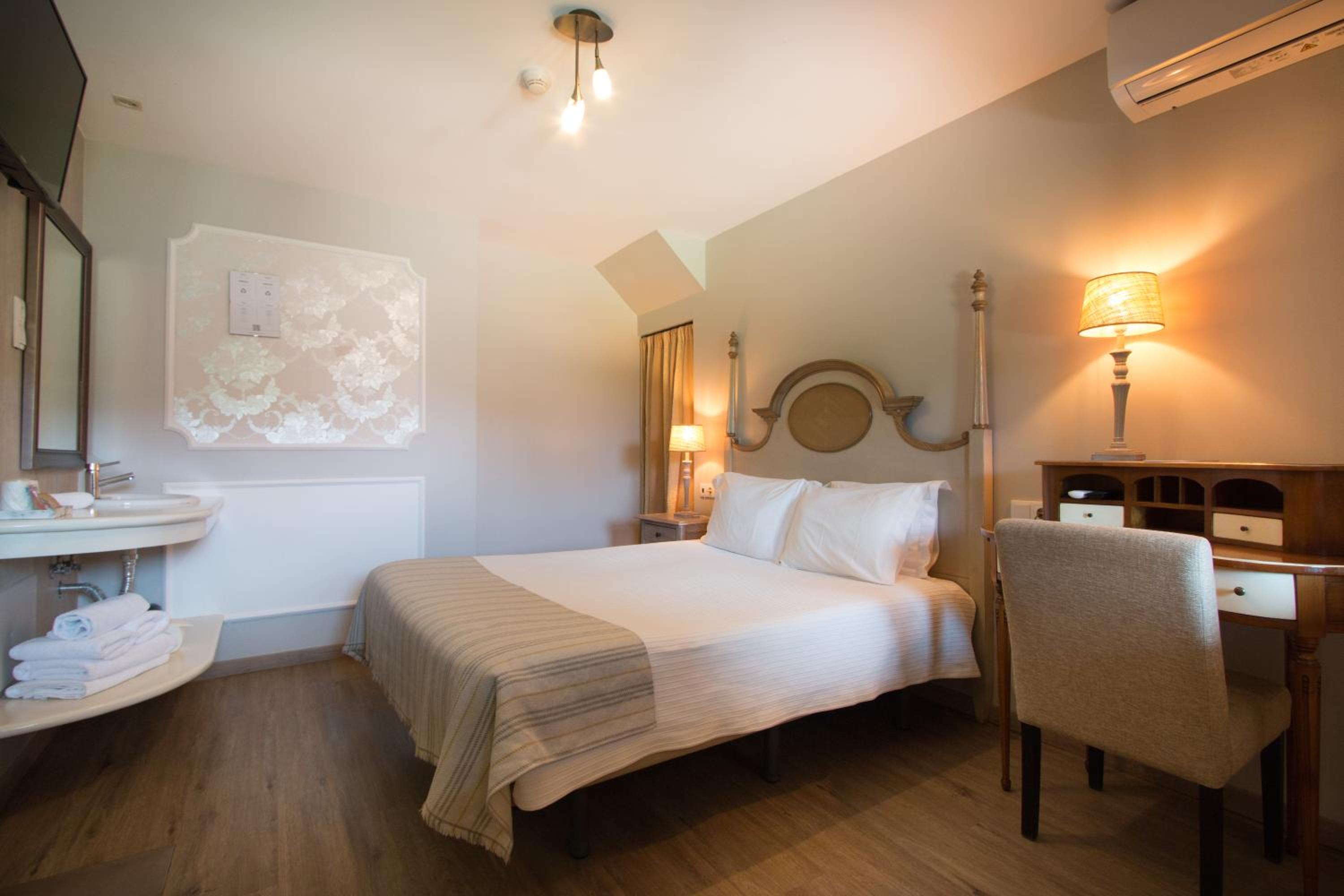 Double Room with Terrace - Photo 1