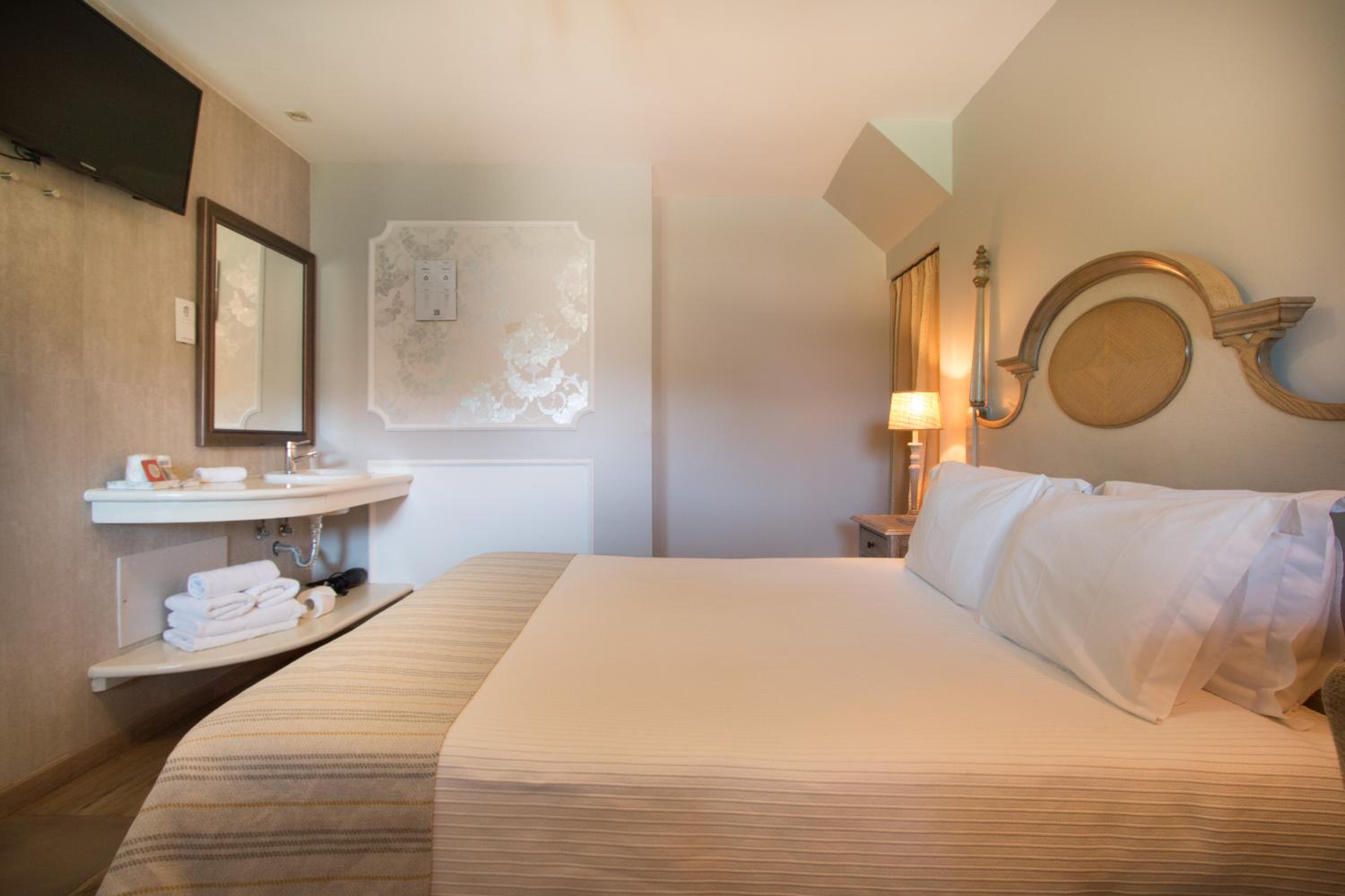 Double Room with Terrace - Photo 5