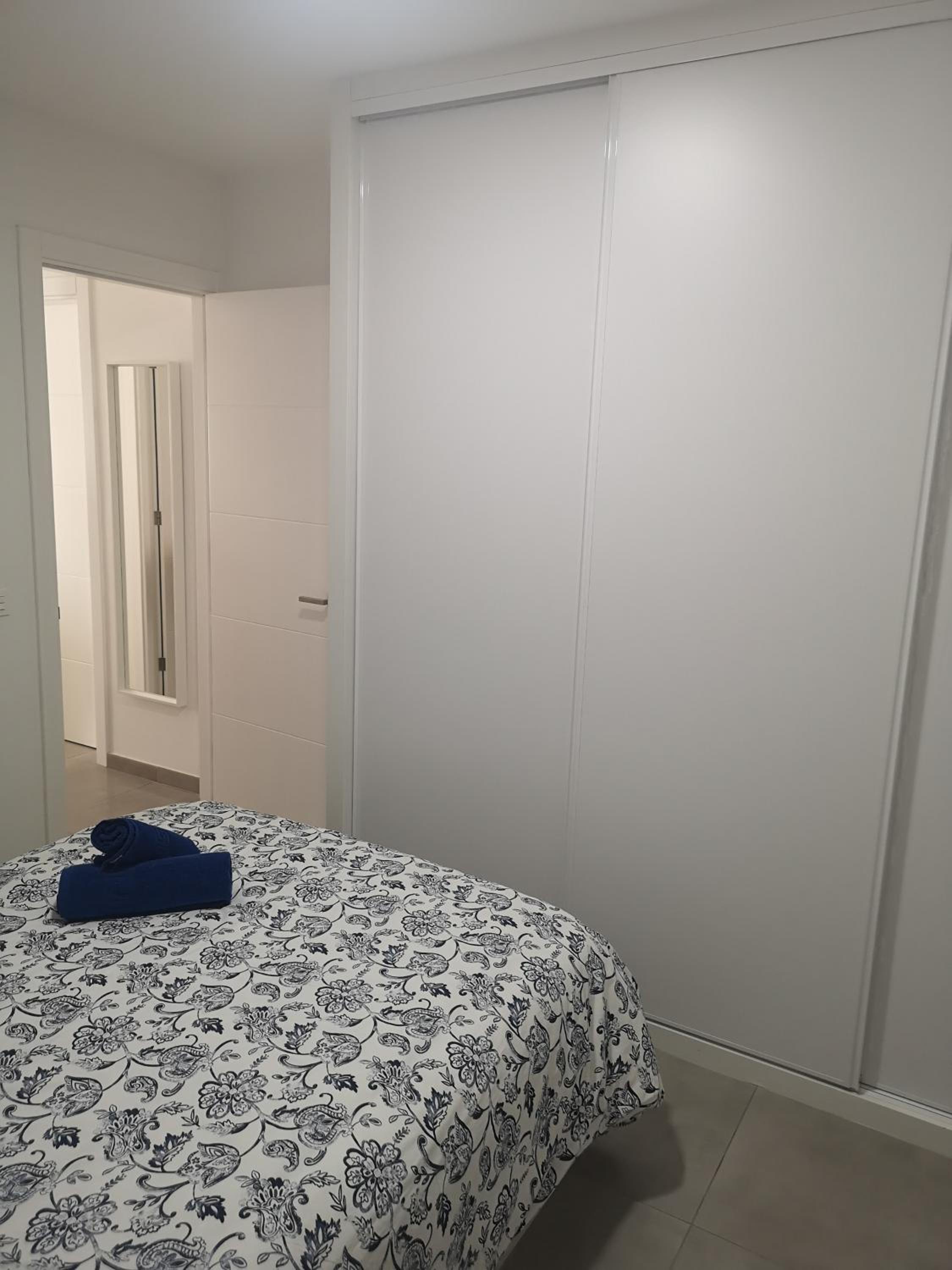 One-Bedroom Apartment photo 3