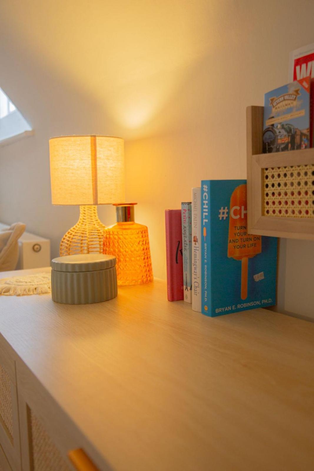 One-Bedroom Apartment photo 3