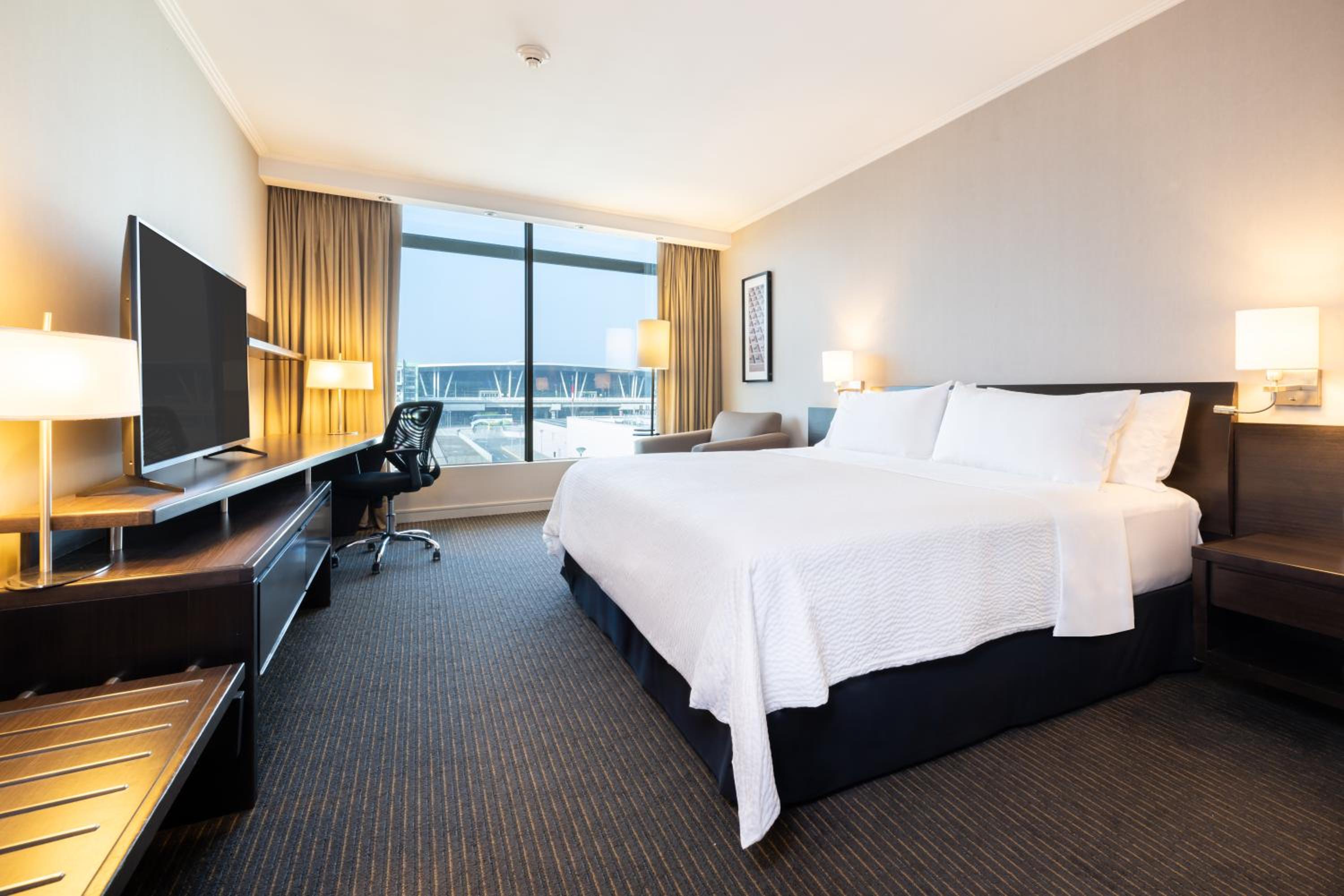 Standard King Room - Photo 1