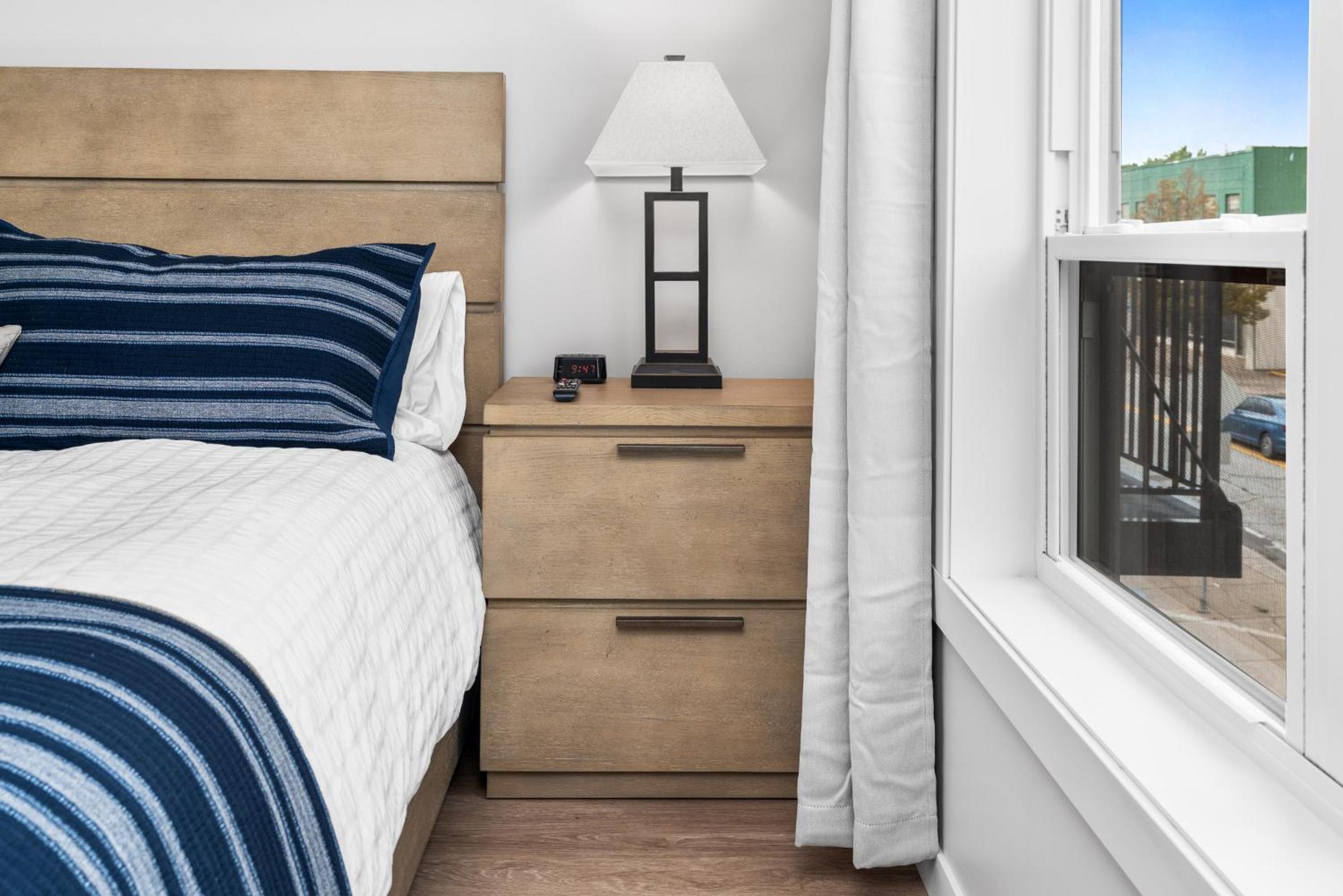 Classic One-Bedroom Apartment With King Bed photo 1