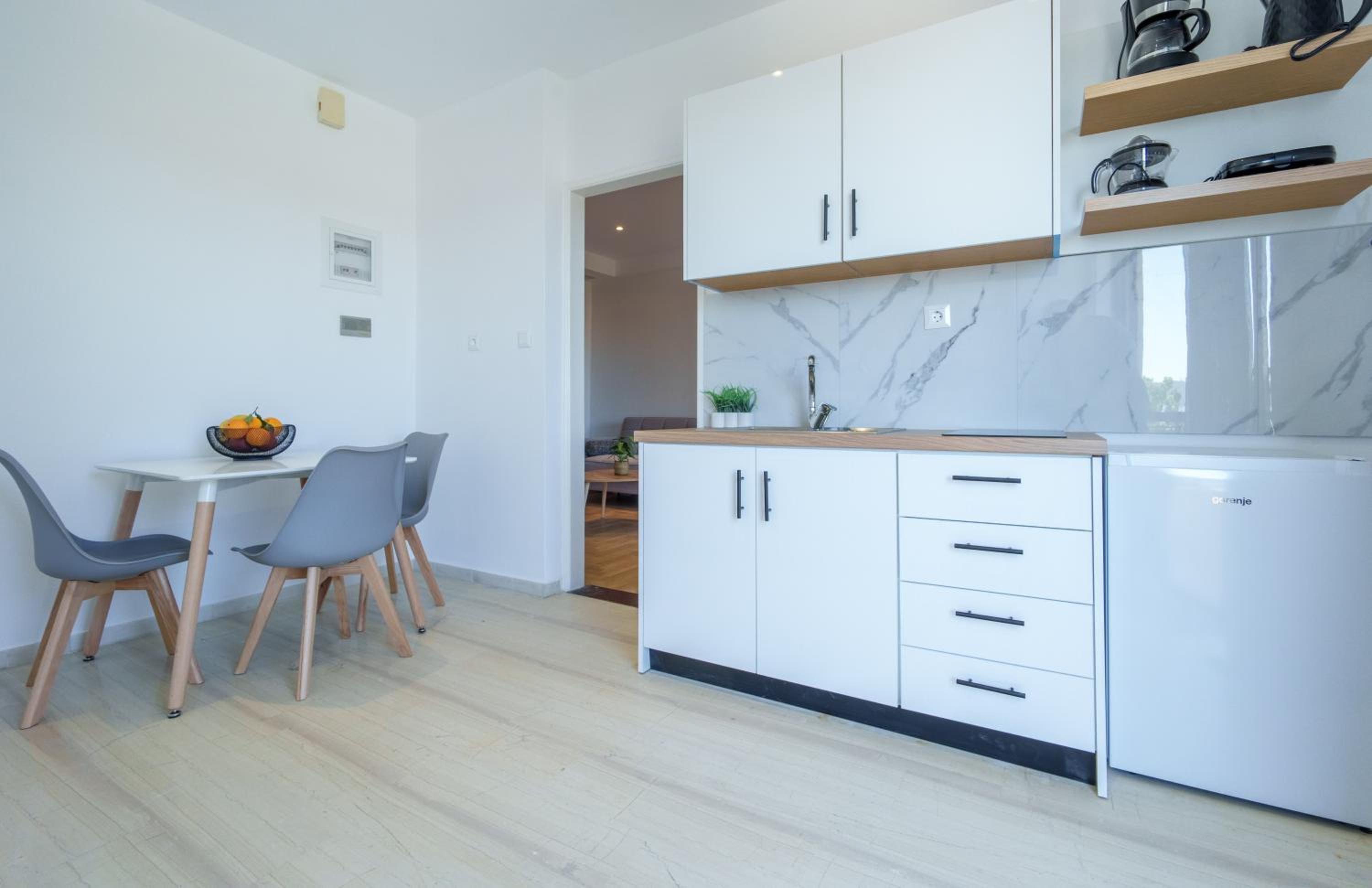 One-Bedroom Apartment with Balcony photo 2