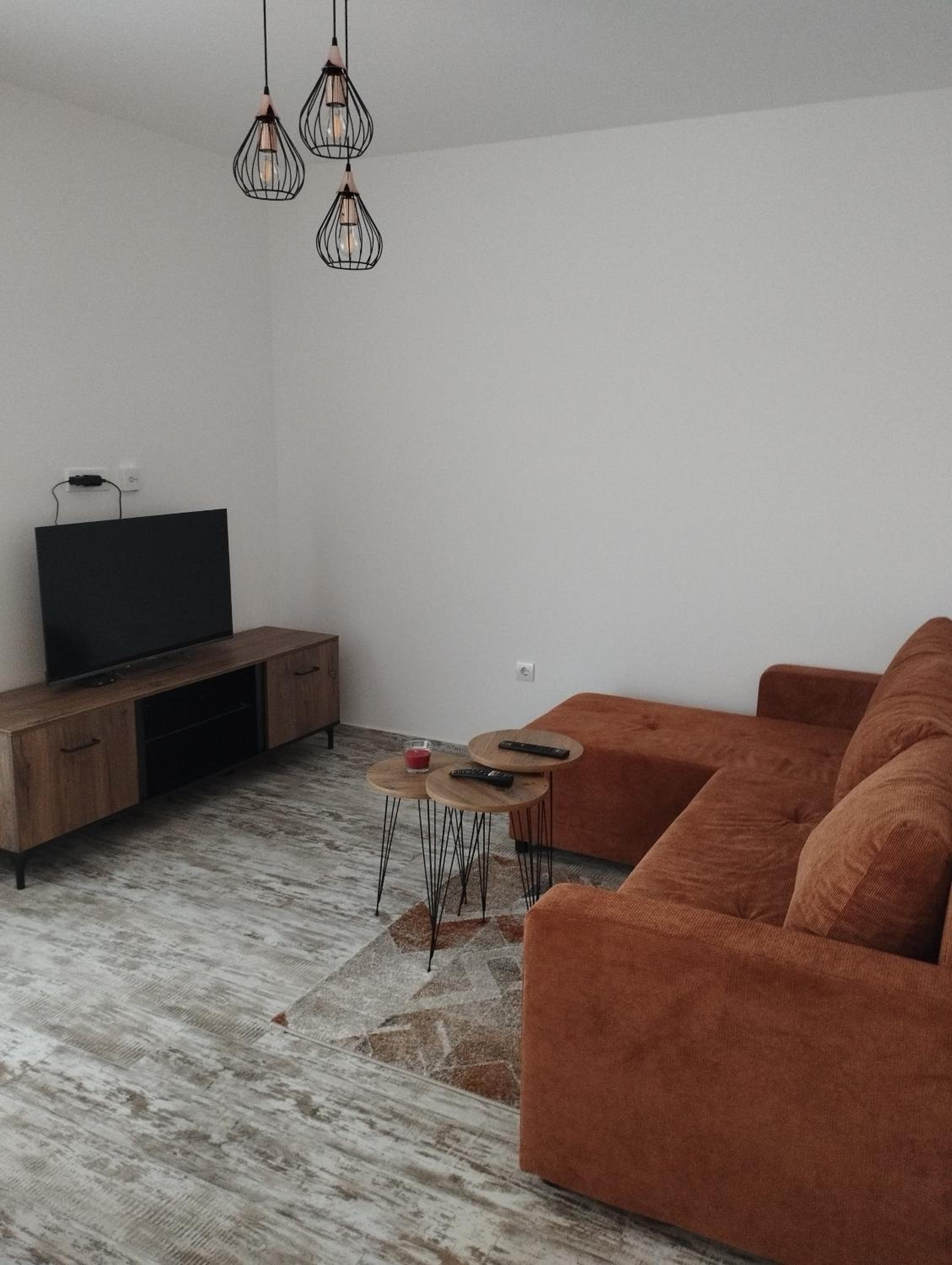One-Bedroom Apartment photo 2