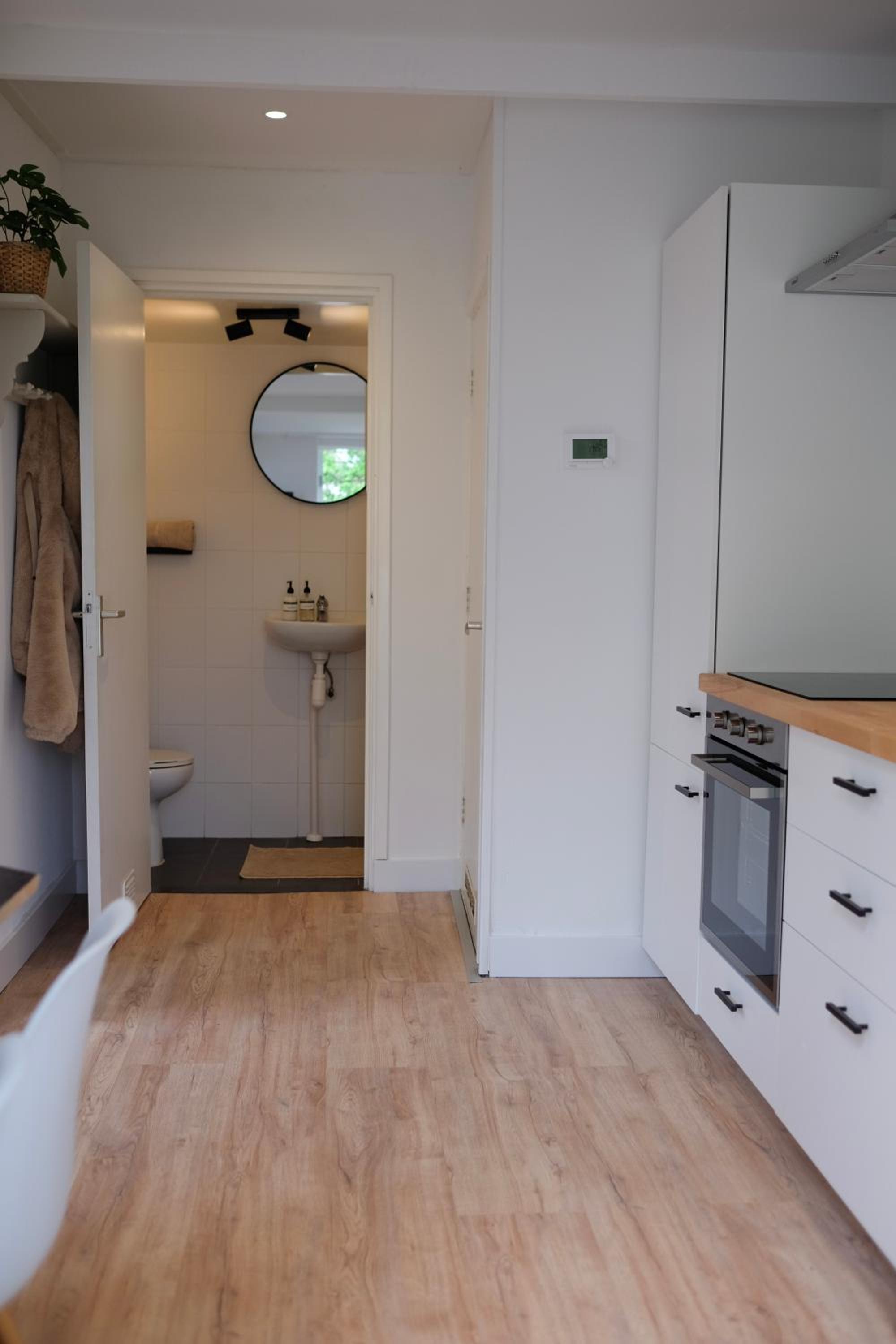 One-Bedroom House photo 2