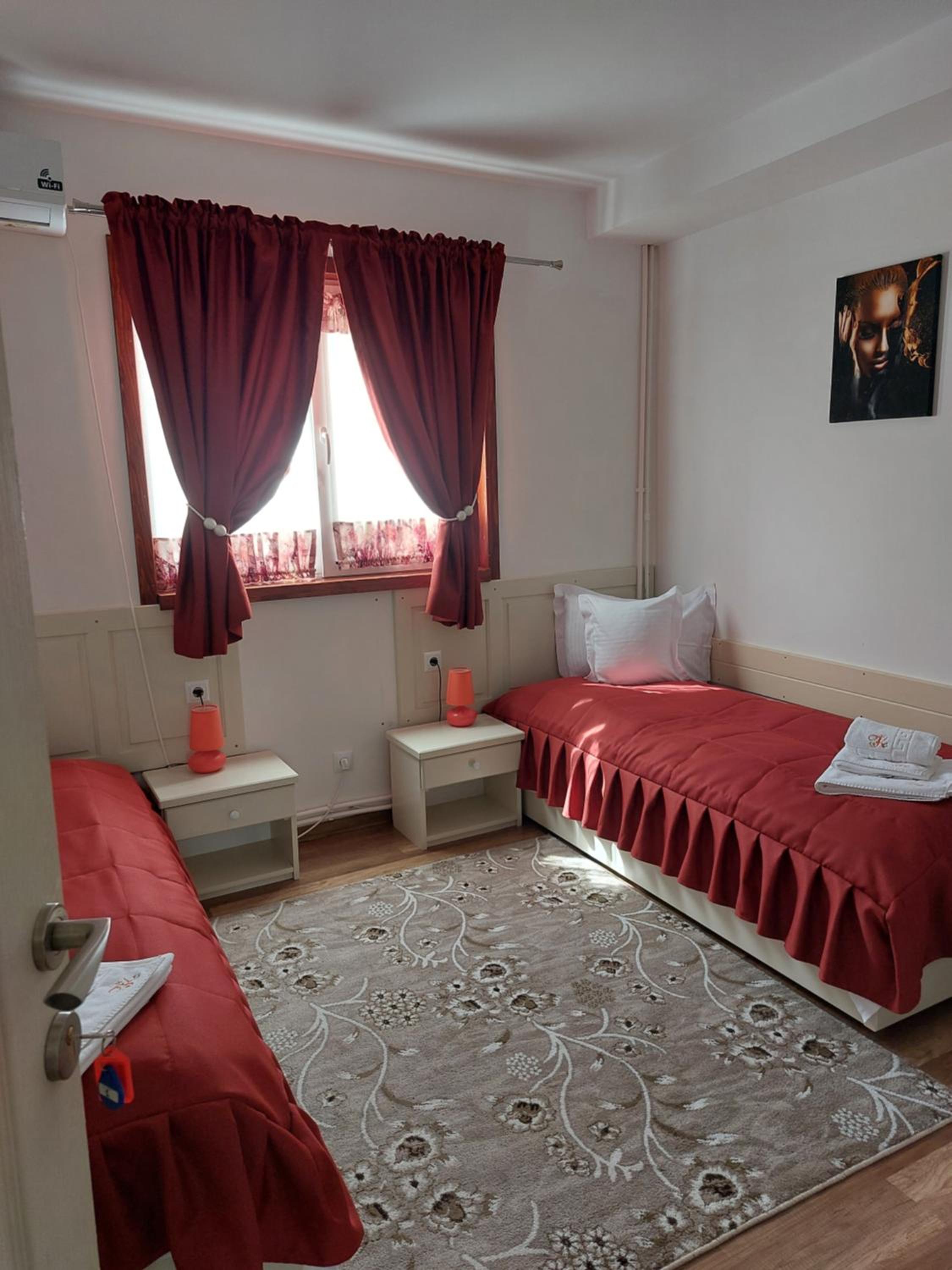 Economy Twin Room - Photo 1