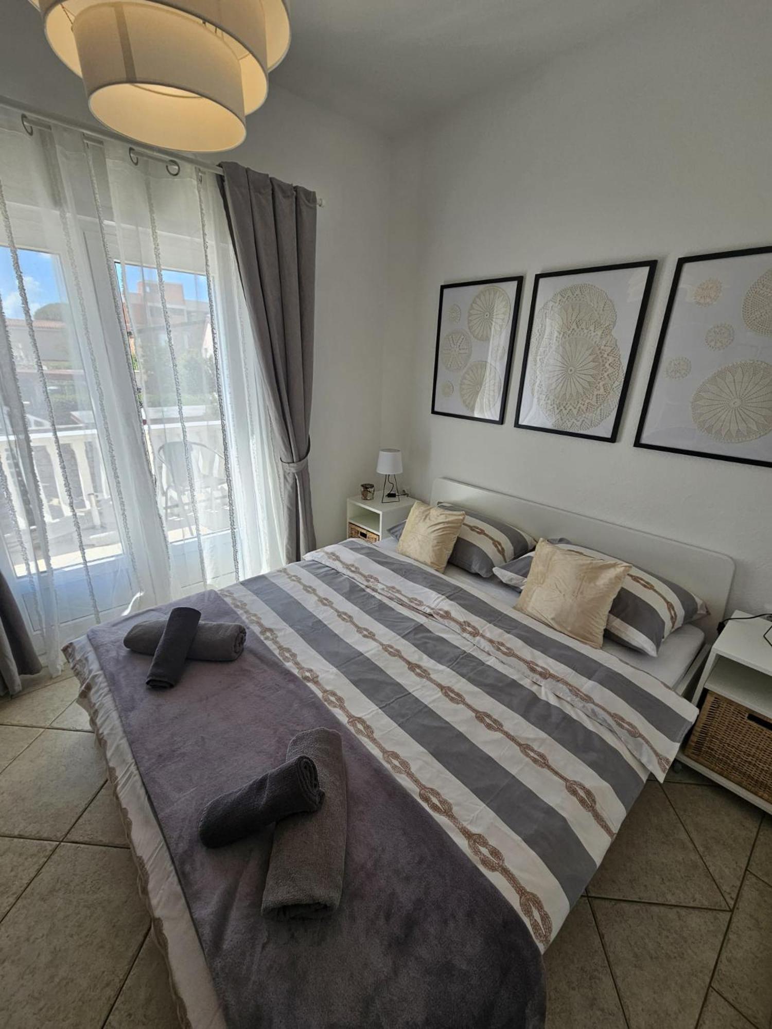 Apartment - Photo 1
