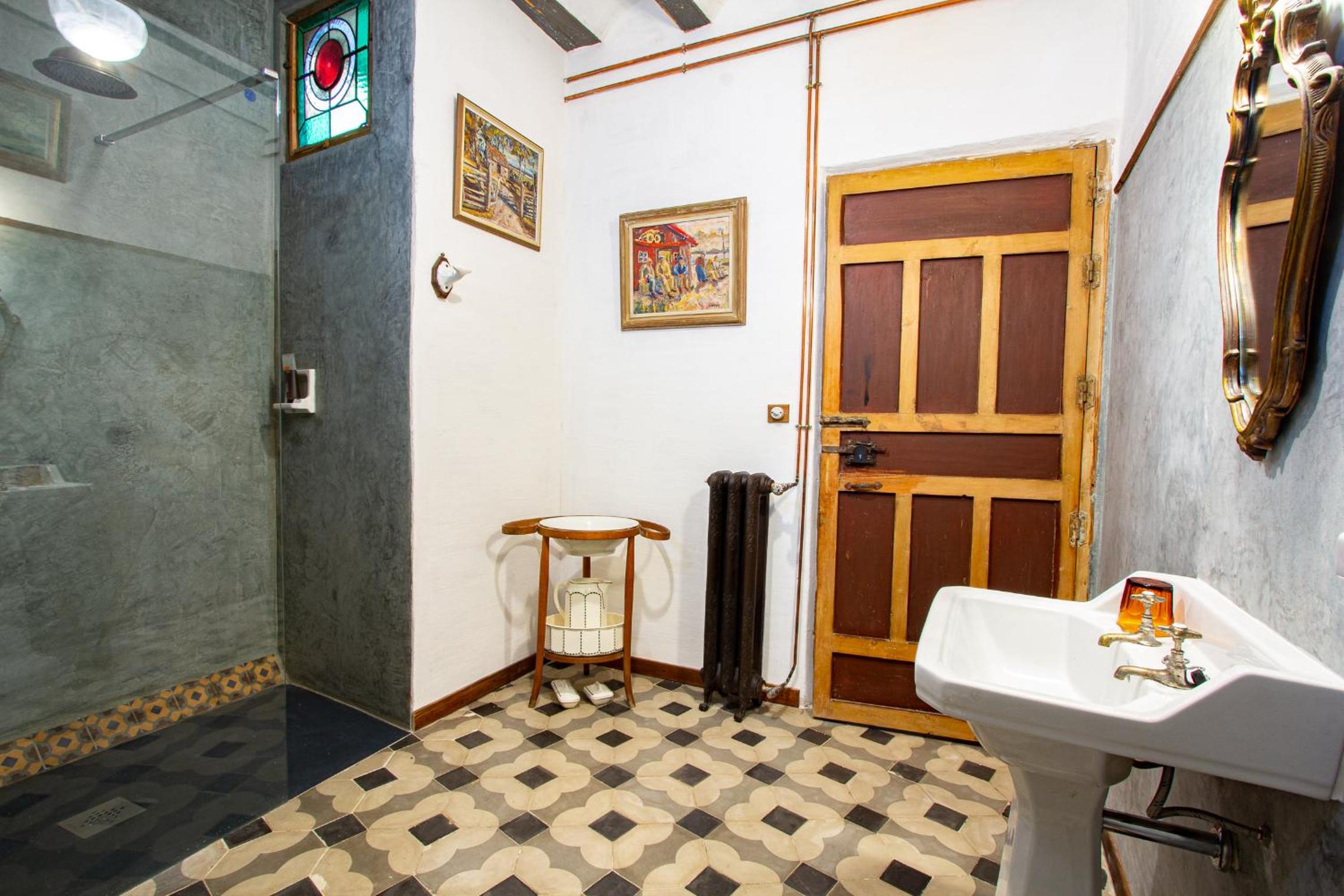 Habitación doble con baño compartido