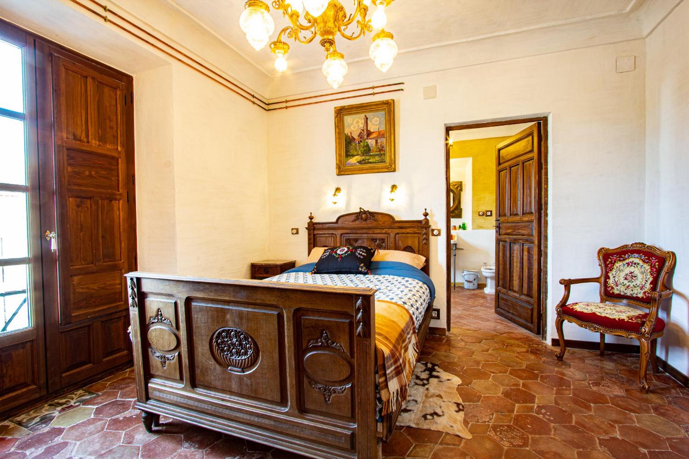 Deluxe Double Room with Balcony photo 2