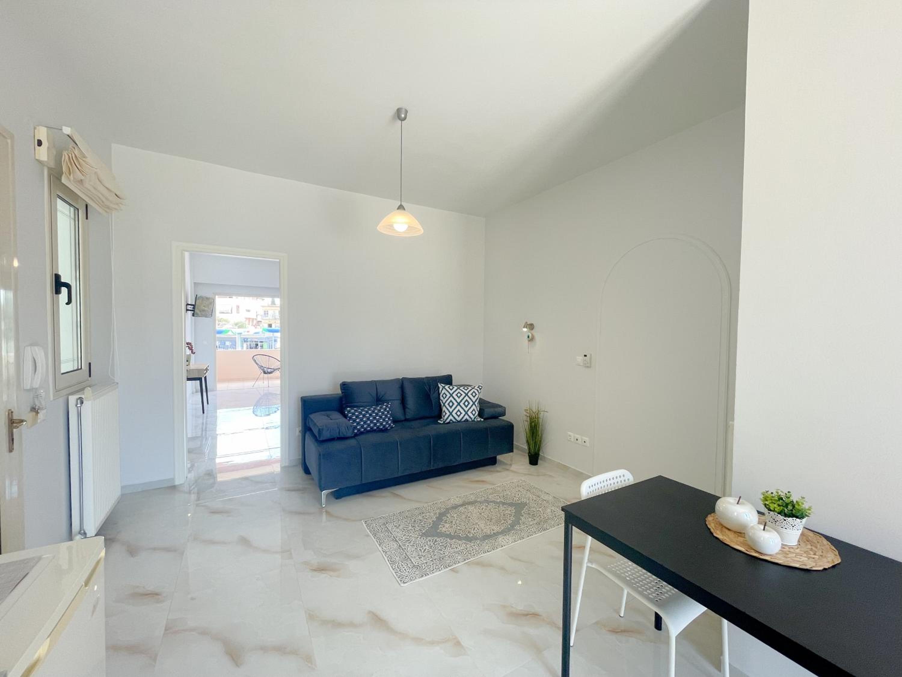 One-Bedroom Apartment photo 2