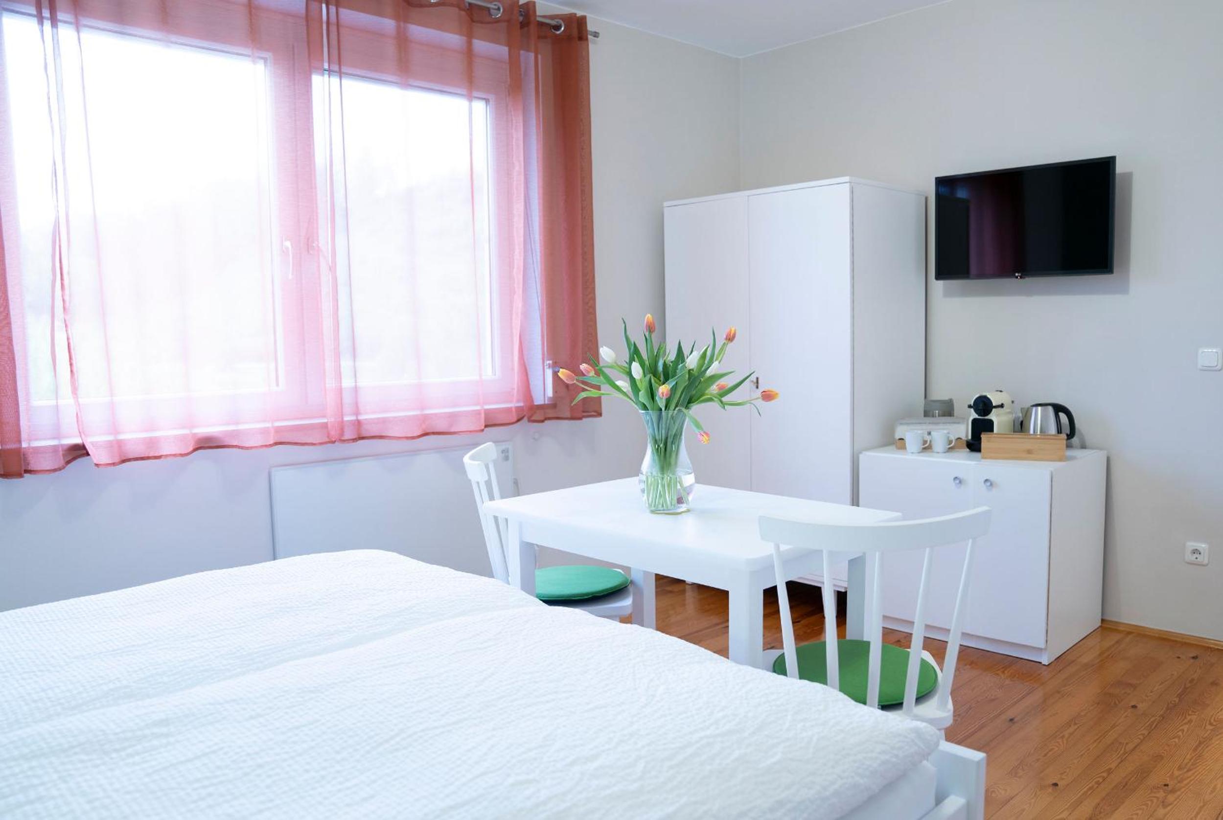 King Room with Lake View photo 3