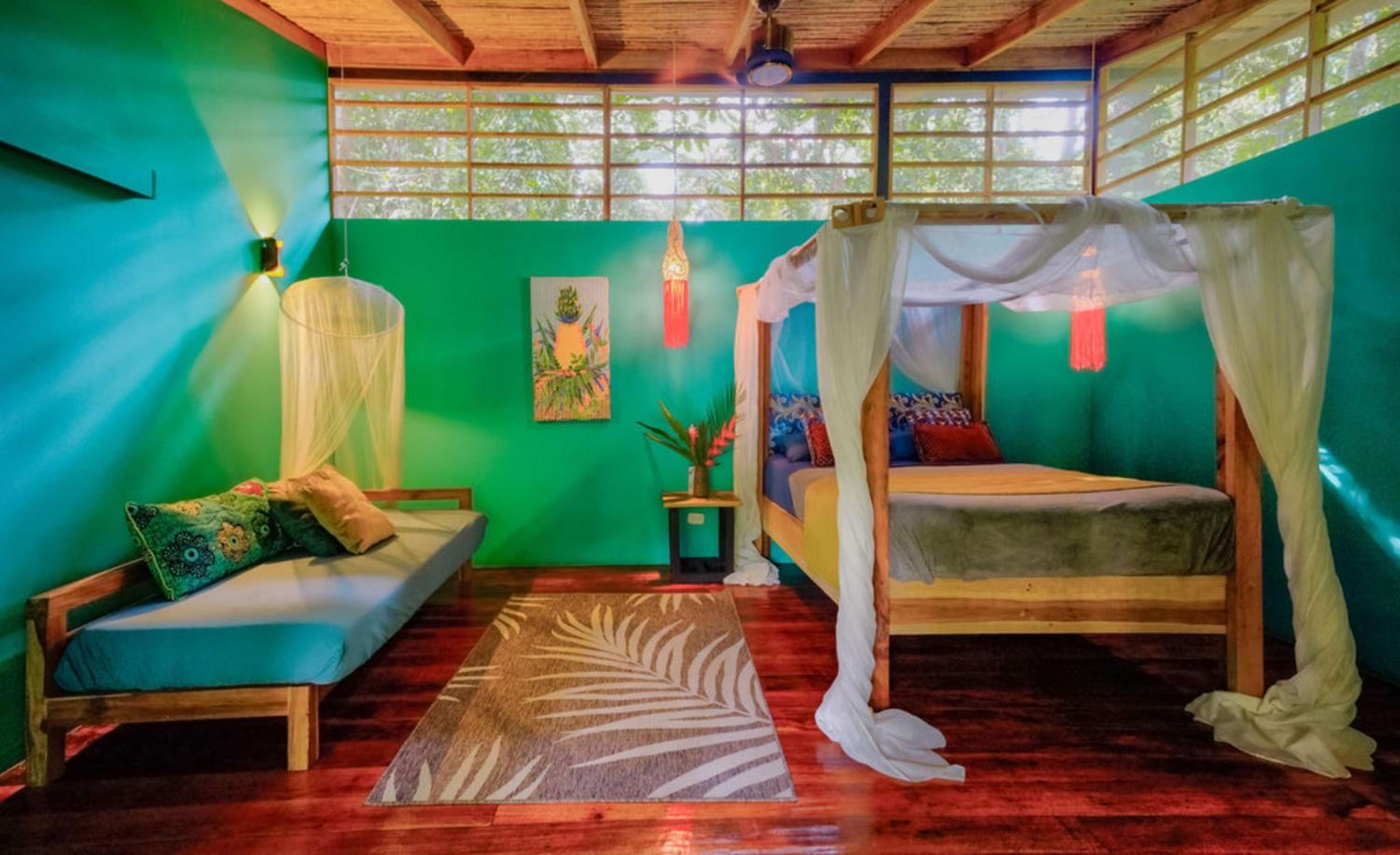 Superior Bungalow - Photo 2