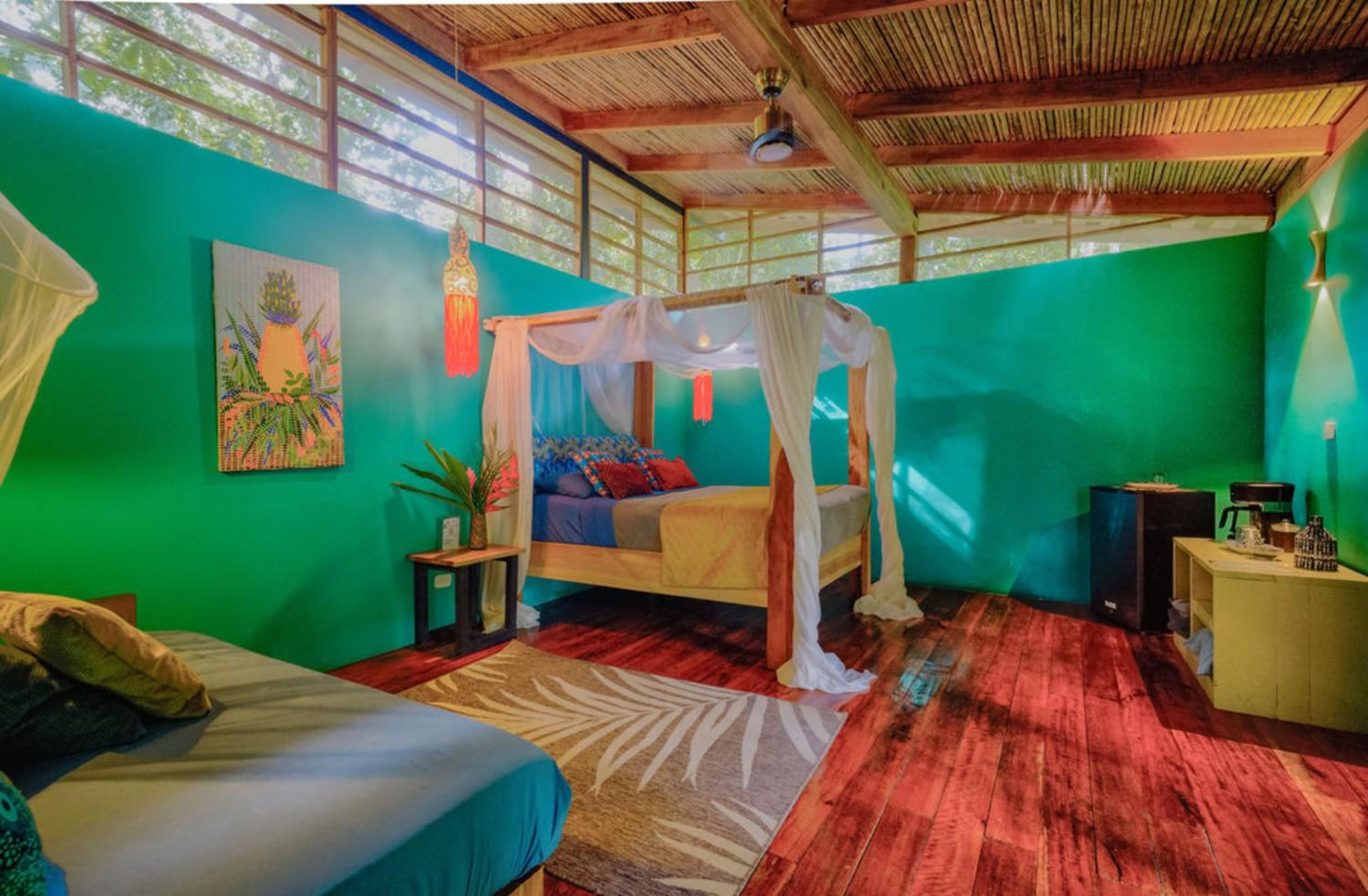 Superior Bungalow - Photo 23