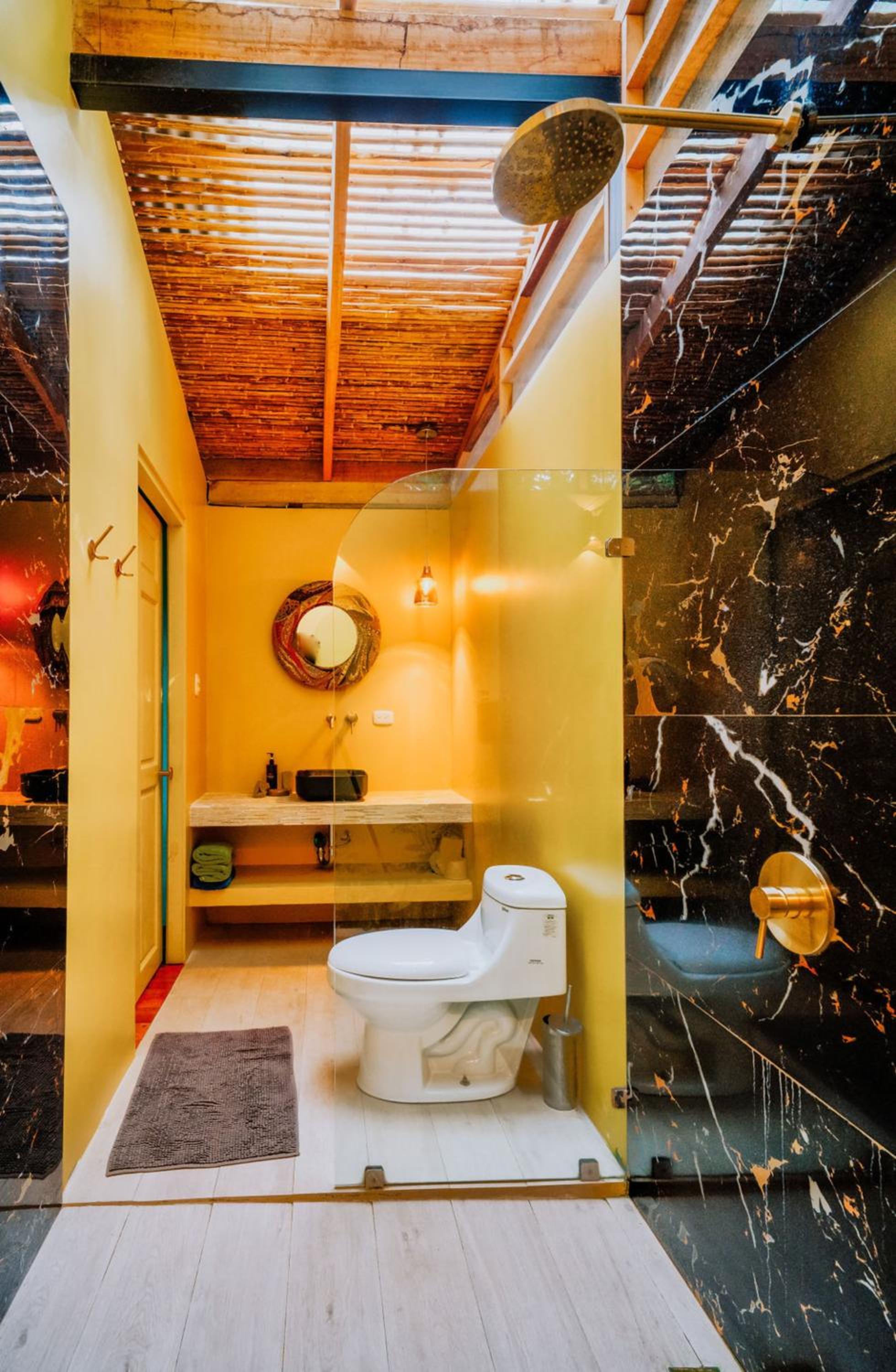 Superior Bungalow - Photo 11