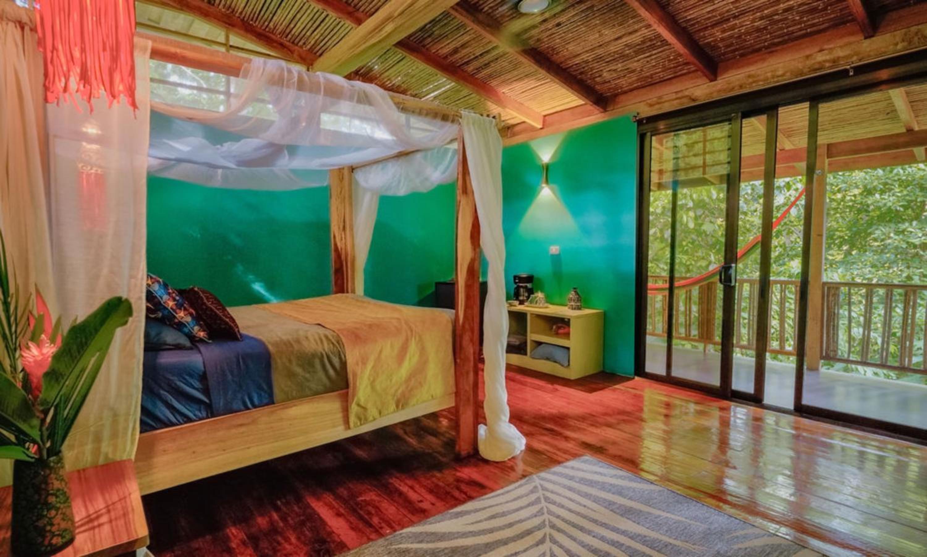 Superior Bungalow - Photo 9