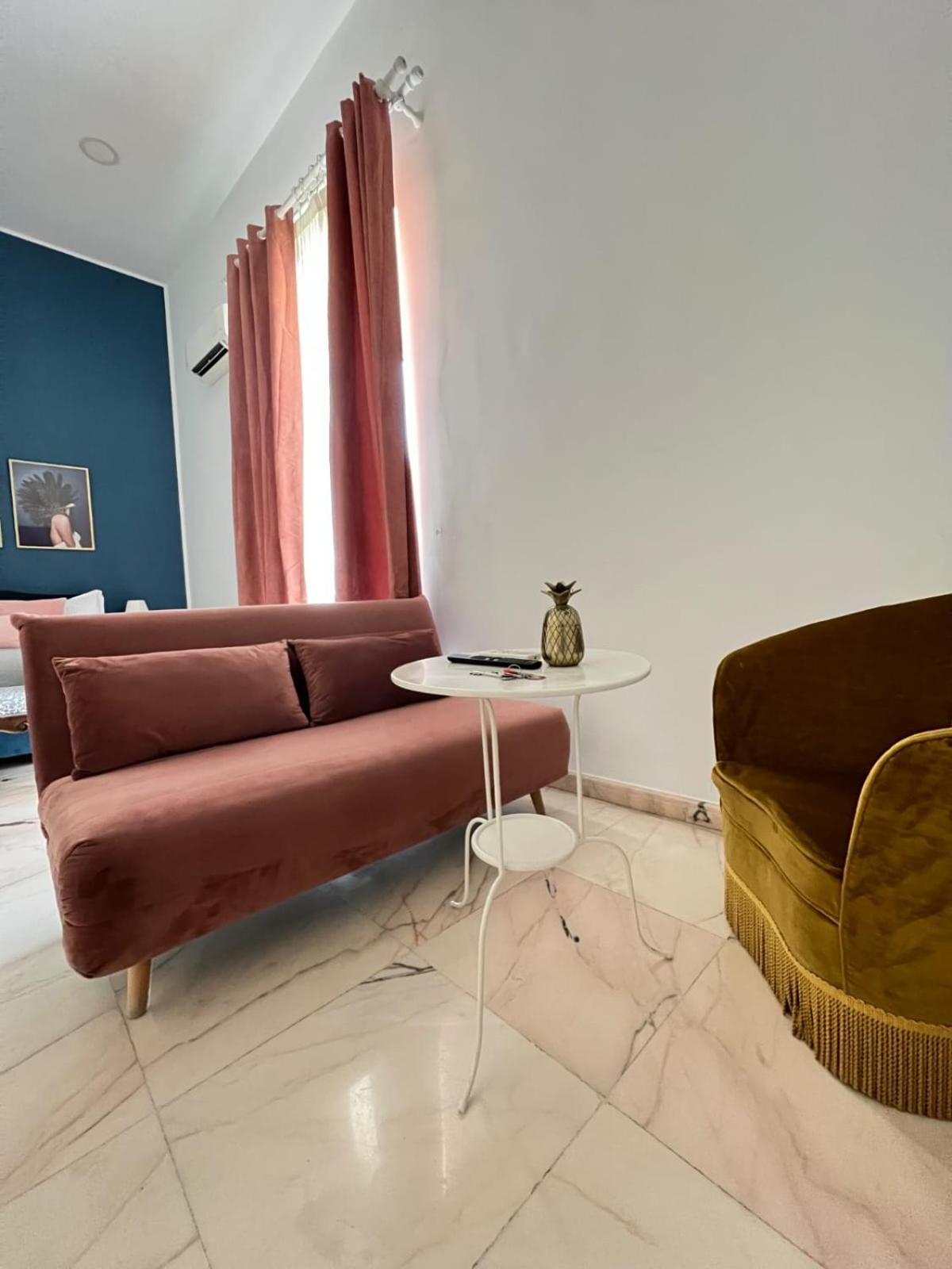 Deluxe Double Room with Balcony photo 2