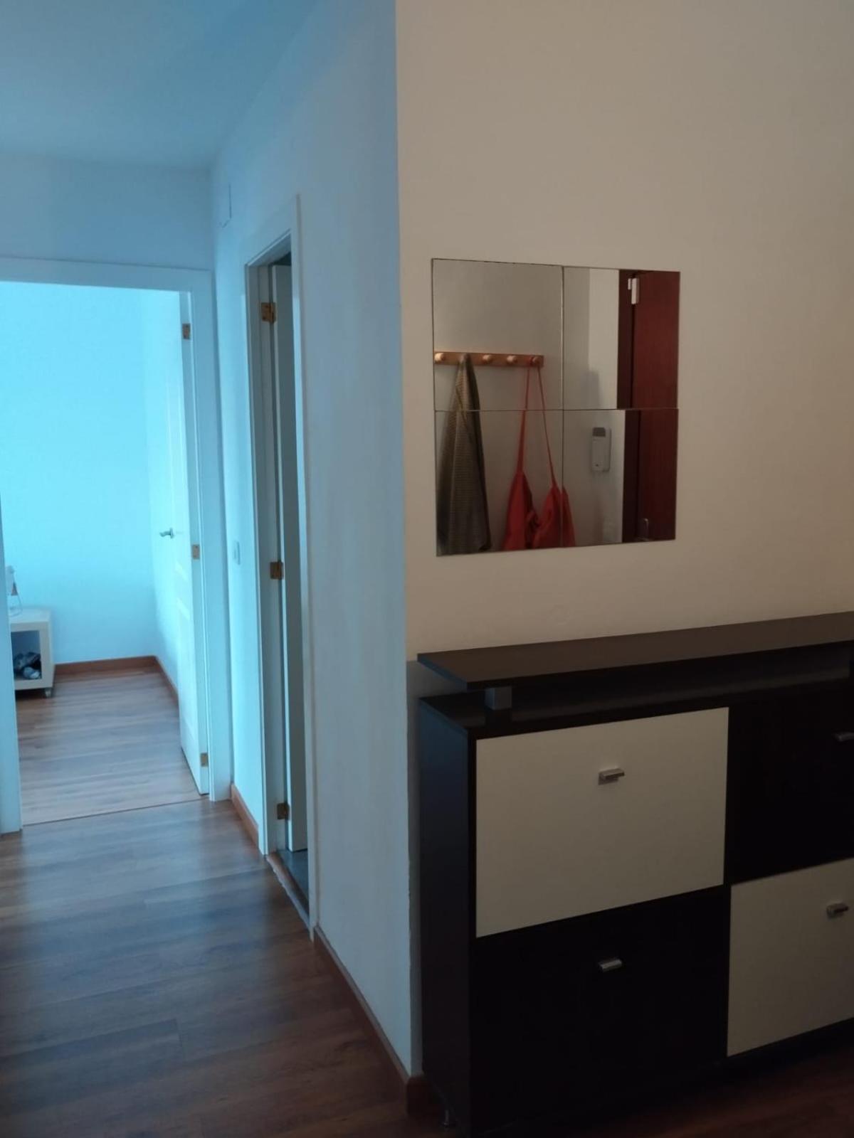 Apartamento de tres habitaciones con vista al mar
