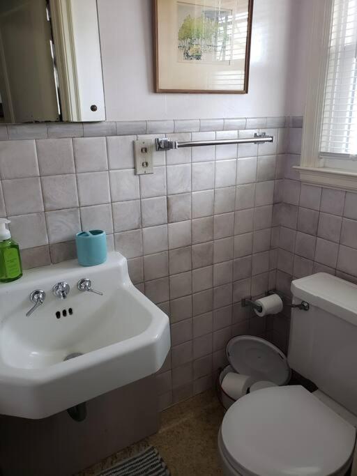 Three-Bedroom Home photo 3