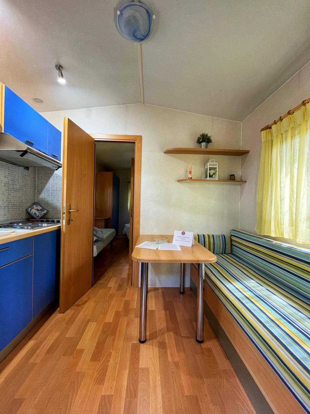 Family Bungalow - Photo 10