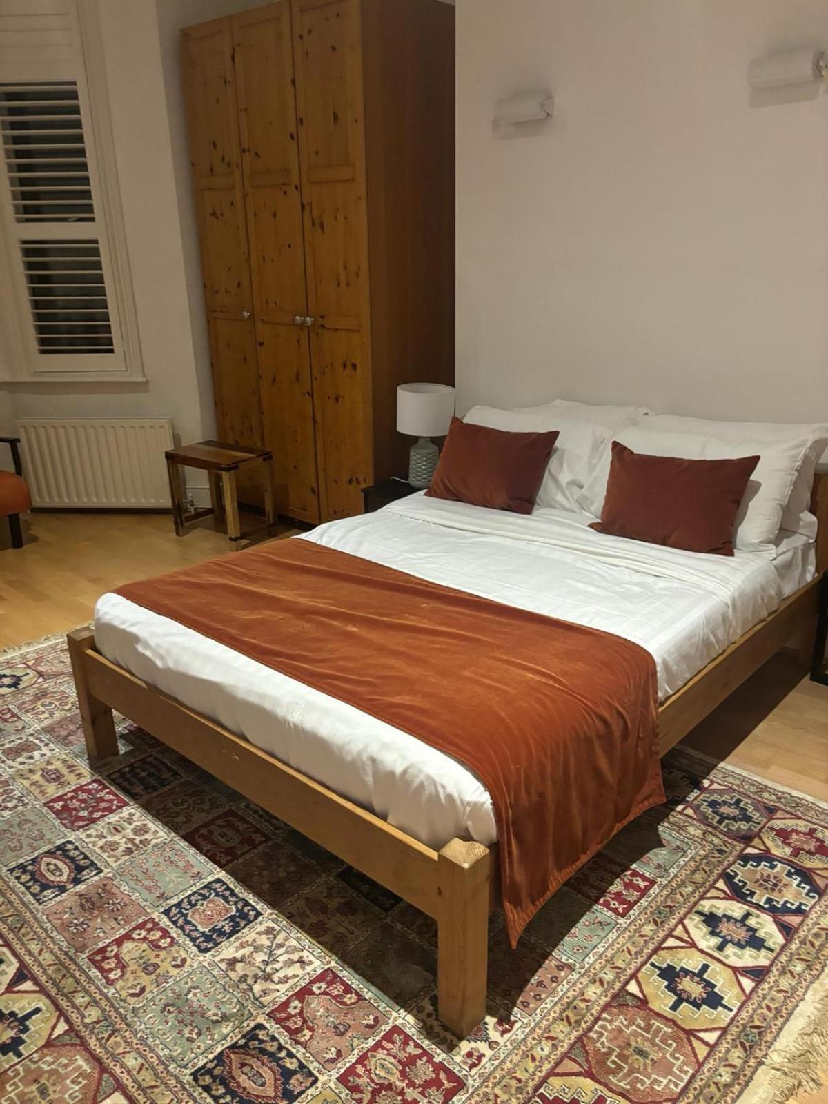 Deluxe King Room photo 1