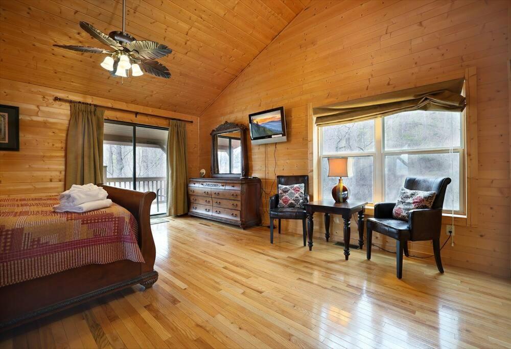 Four-Bedroom House photo 3