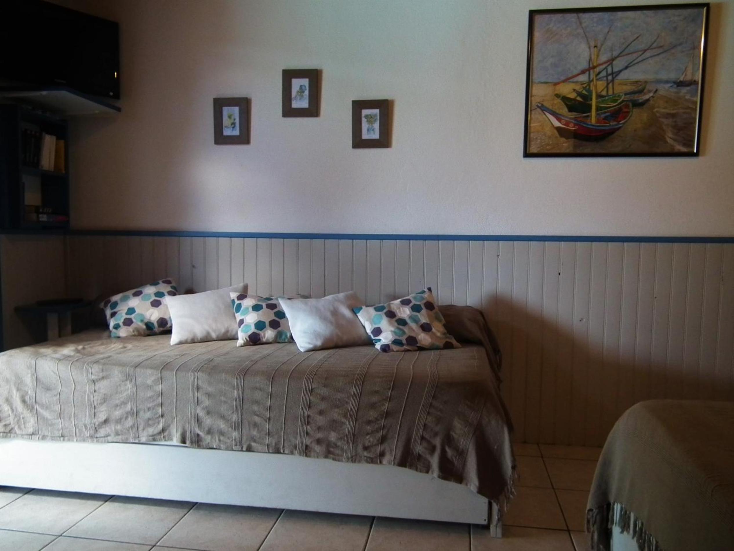 One-Bedroom House - Photo 1